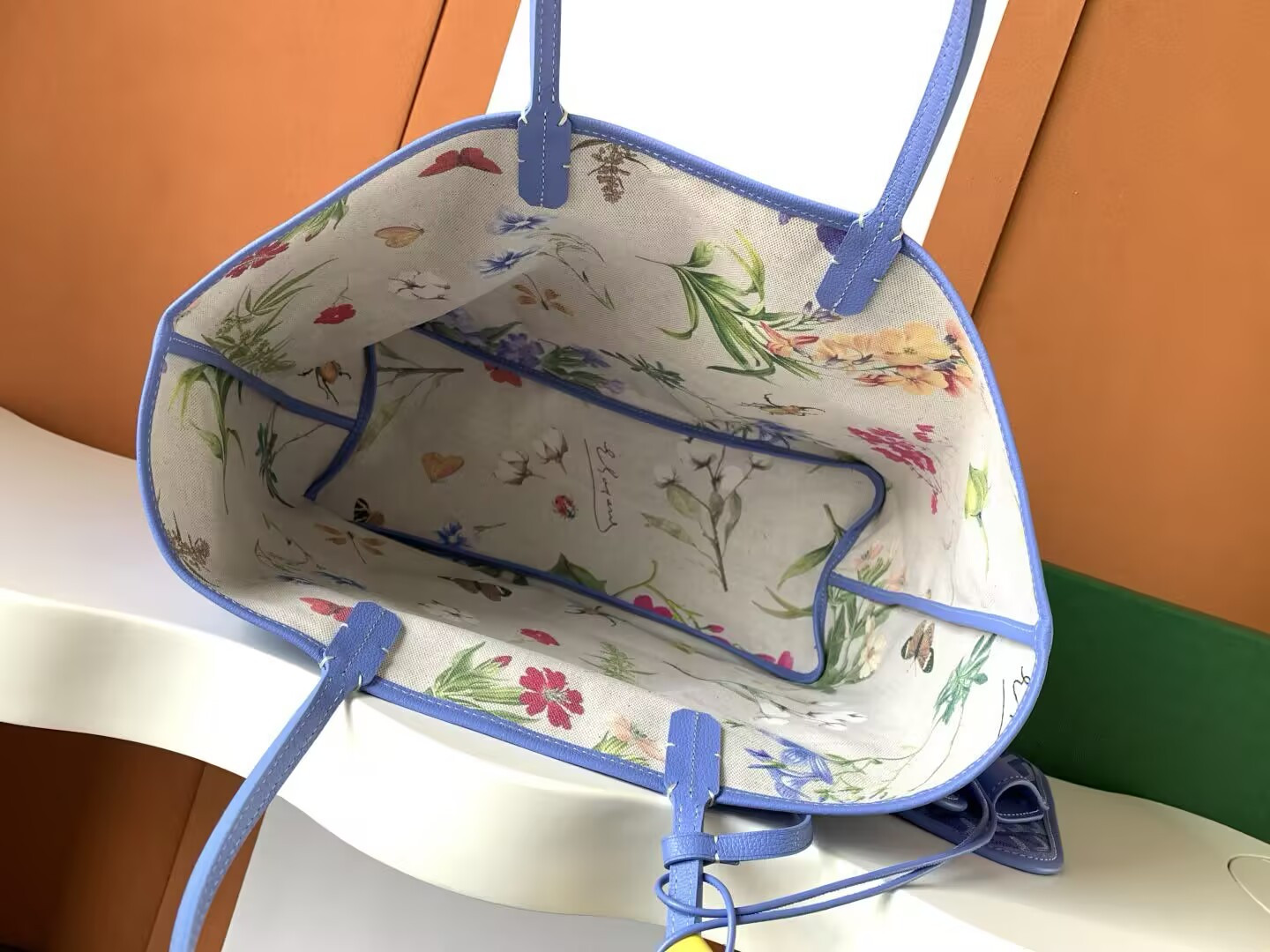 Go*ard small saint l0*is bag 28 cm x 15 cm x 34 cm