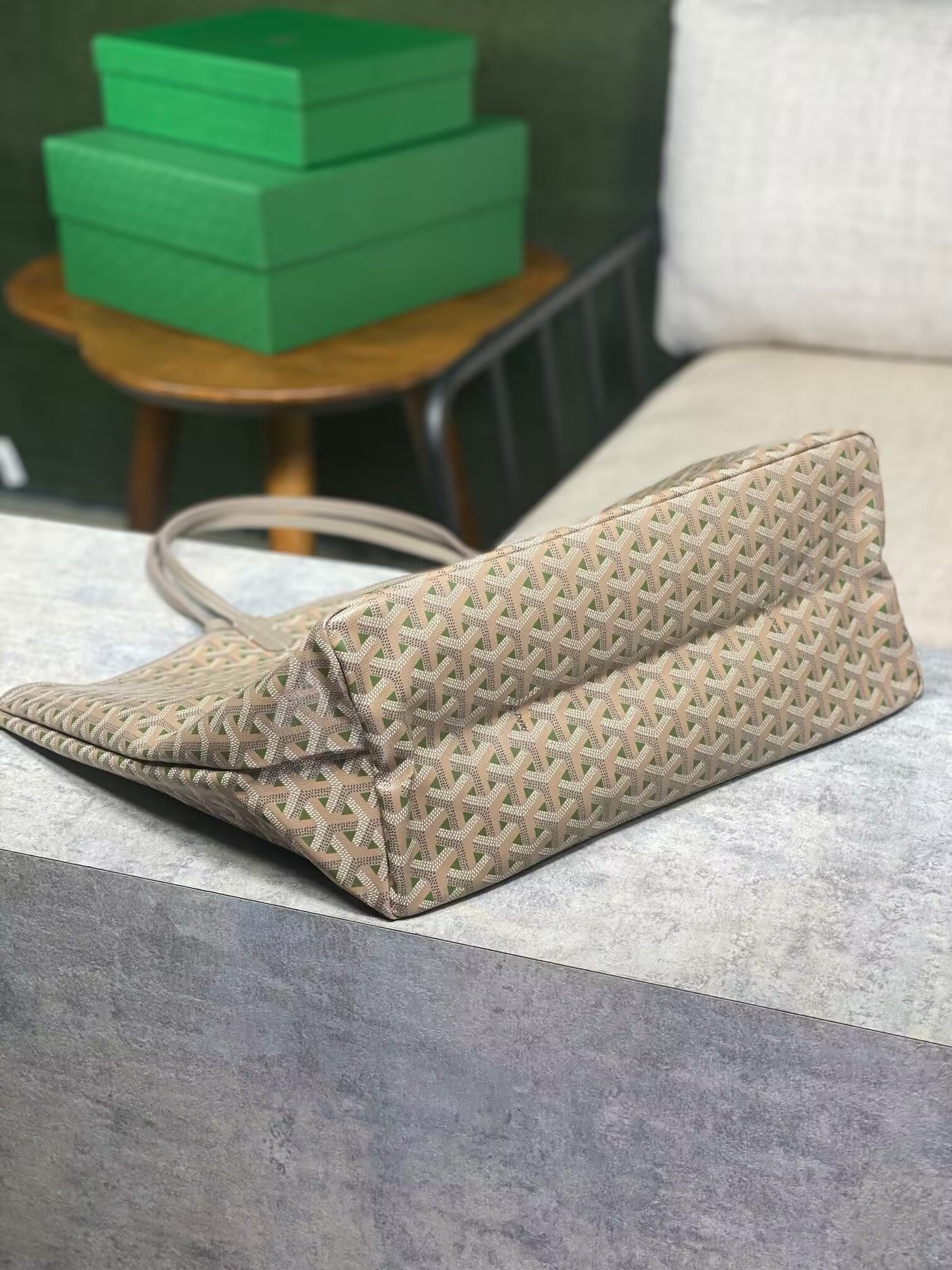 Go*ard saint l0*is gm bag 34 cm x 20 cm x 40 cm