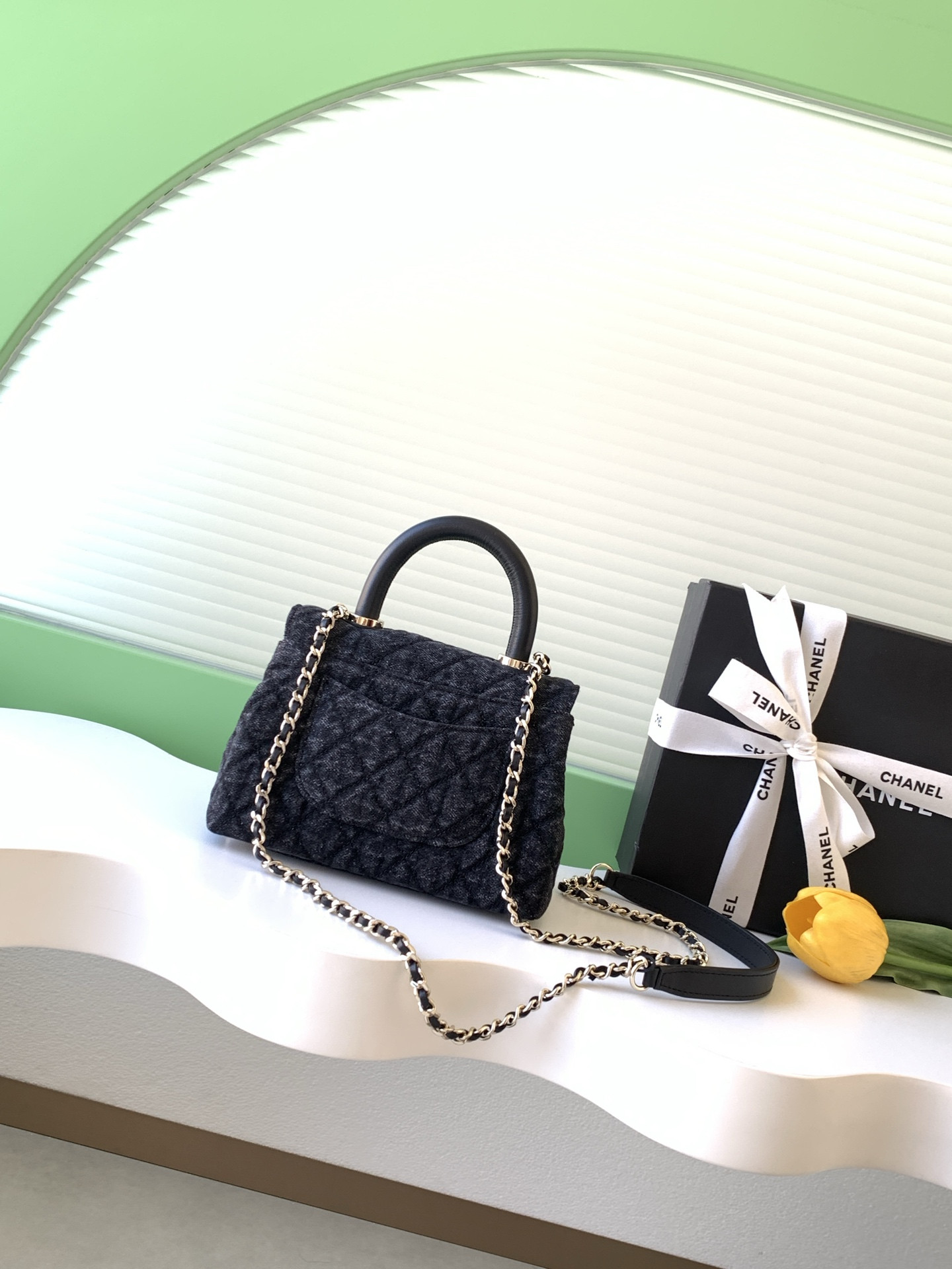 Ch*el coco clutch with chain 13x19x9cm