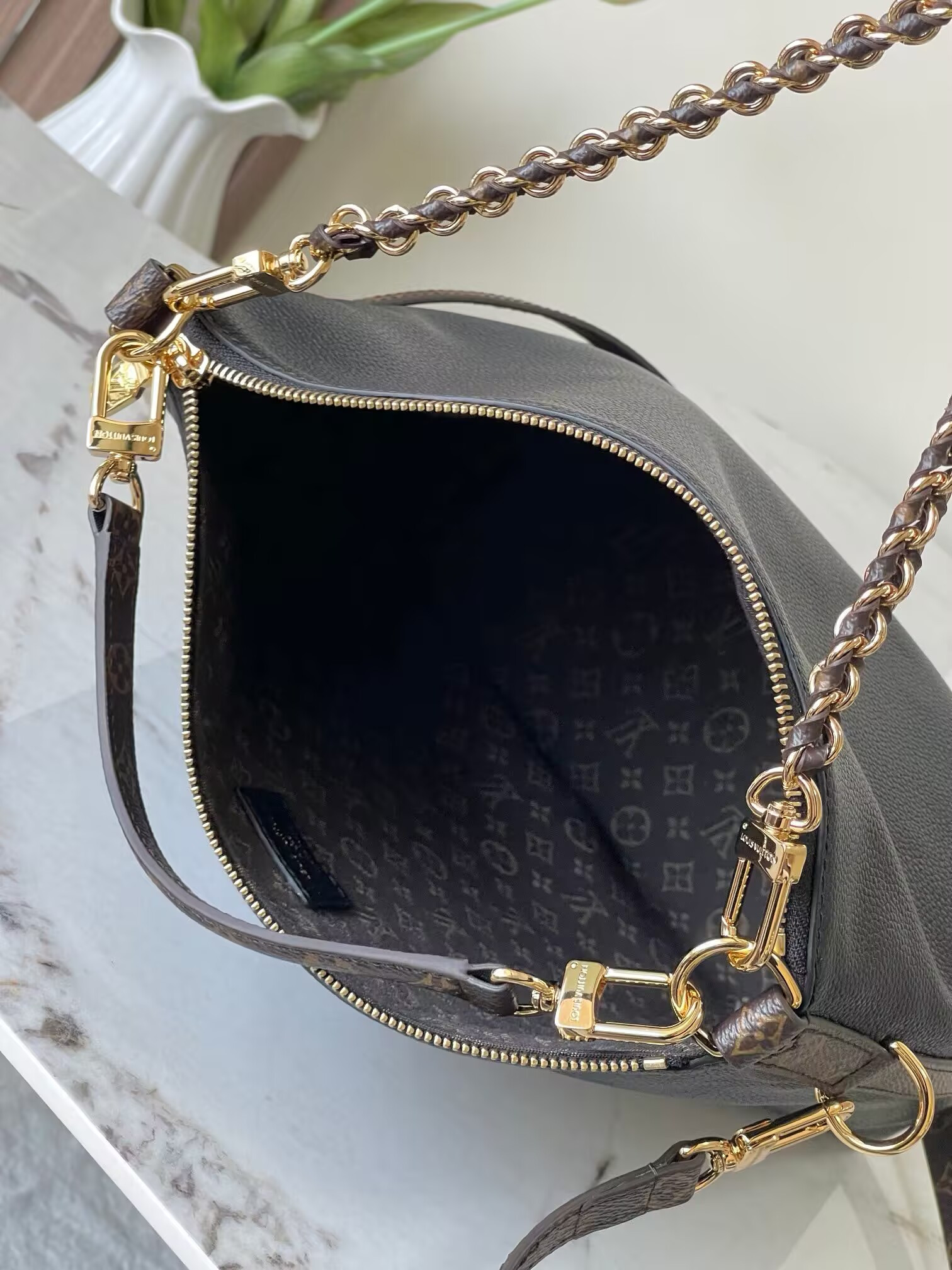 LV Multipass M29195 30x26x10cm