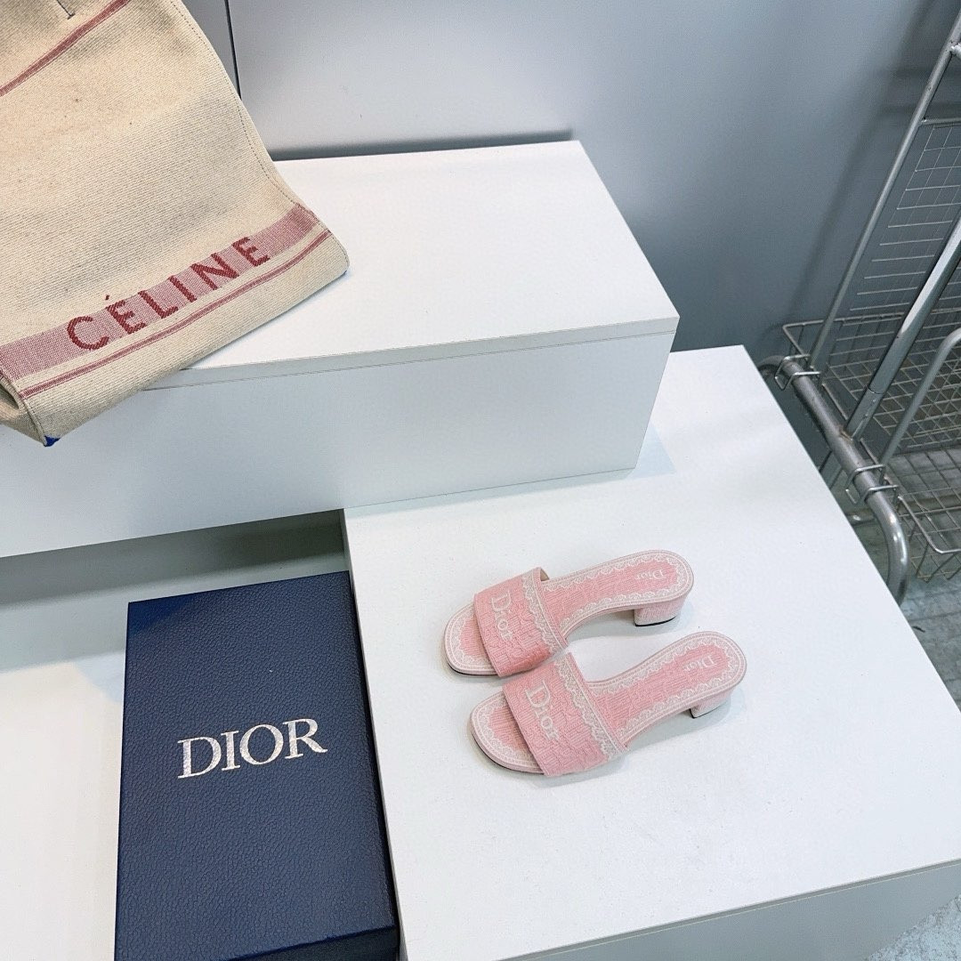 ua D*oramour D*or dentelle heeled slide
