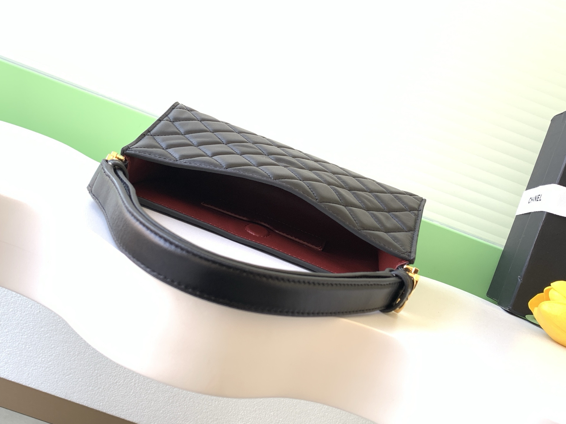 Ch*el 26x hobo shoulder bag 14x22x7cm