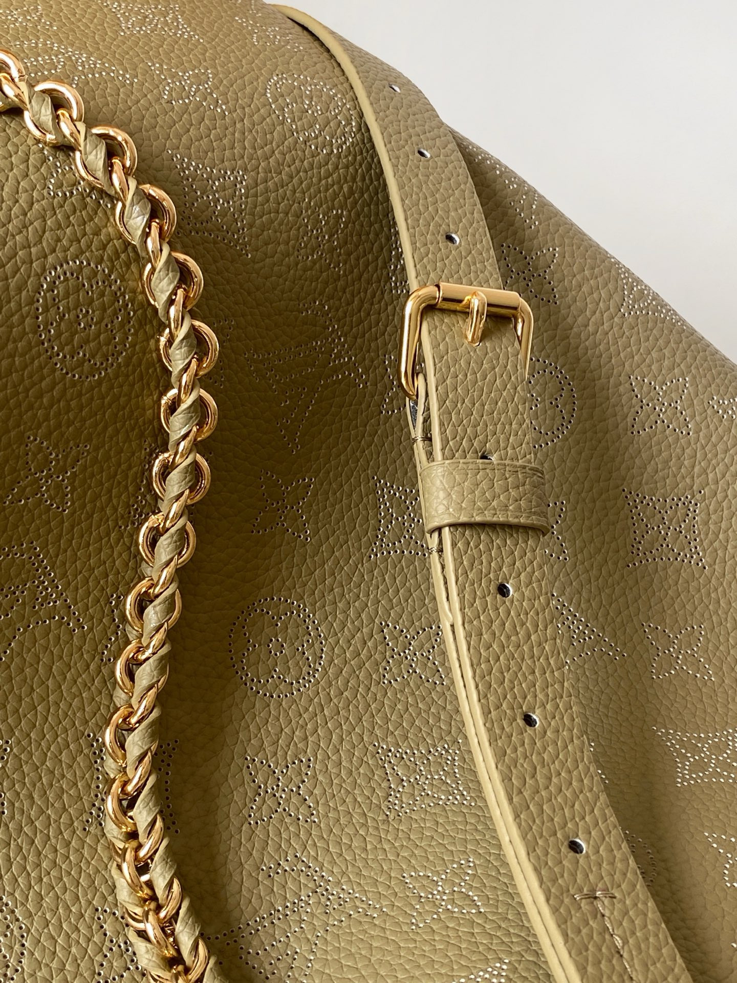 LV Bella Tote M25876 32x23x13cm