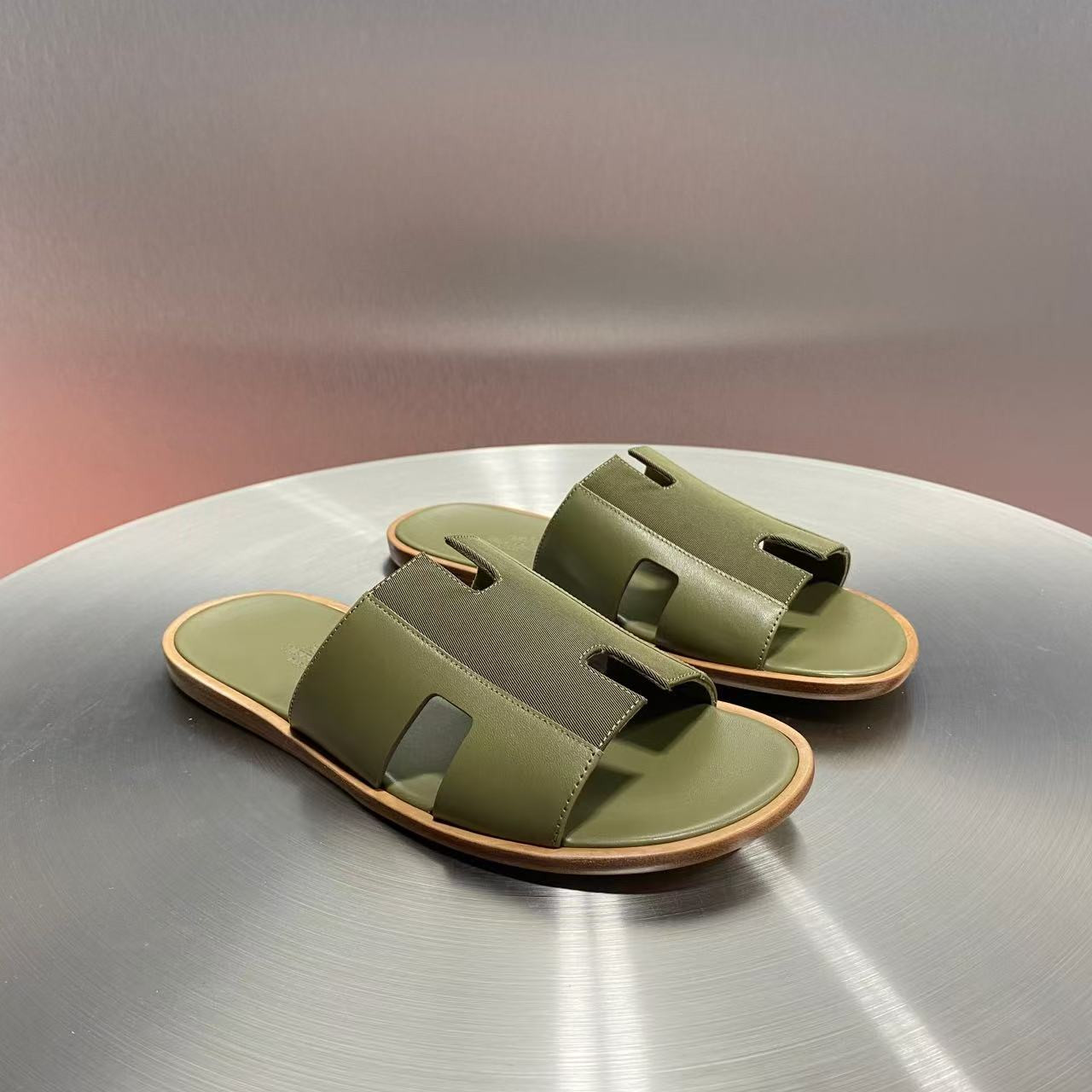 ua H**mes izmir sandal