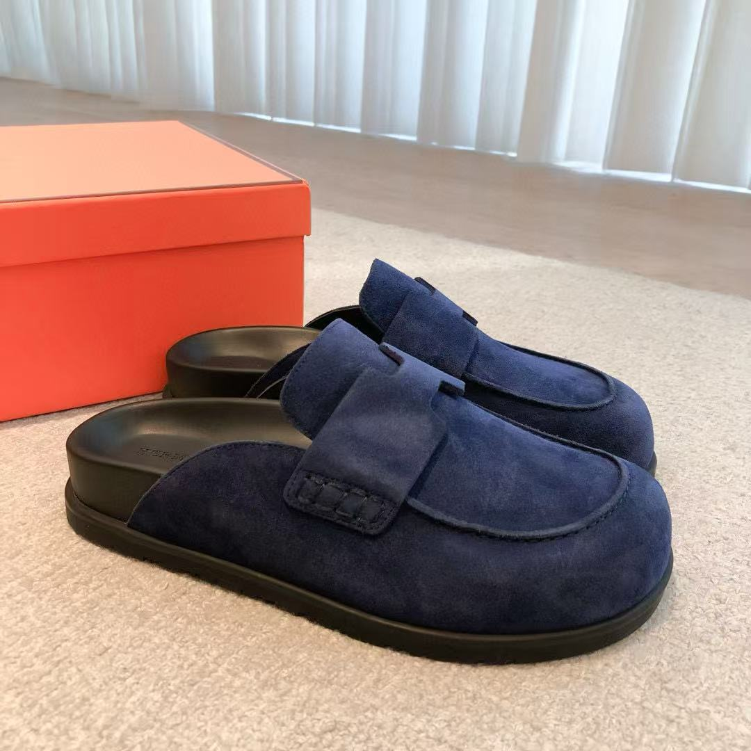 ua H**mes slippers