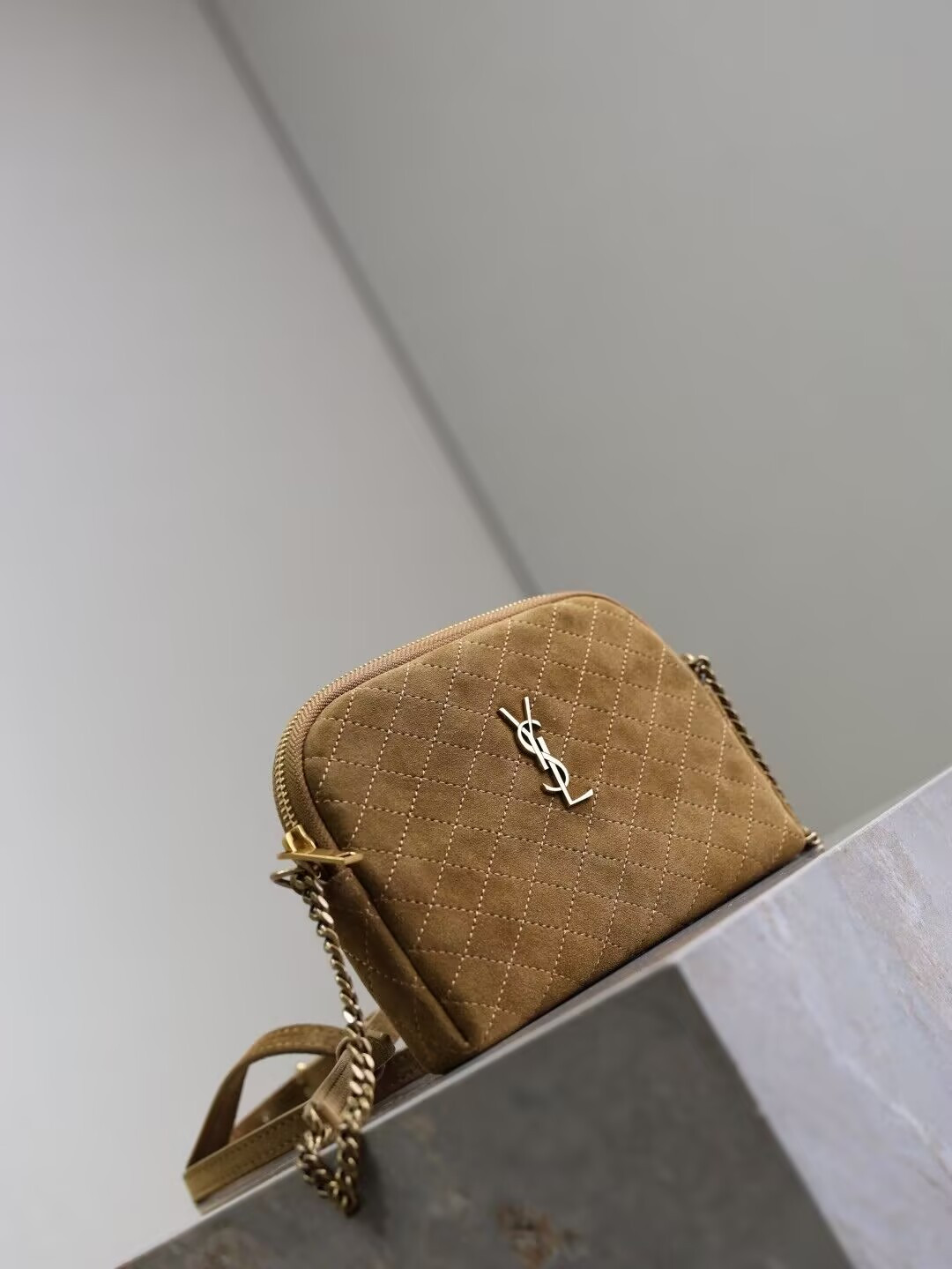 Y*L gaby zipped pouch in suede 18x13x3.5cm