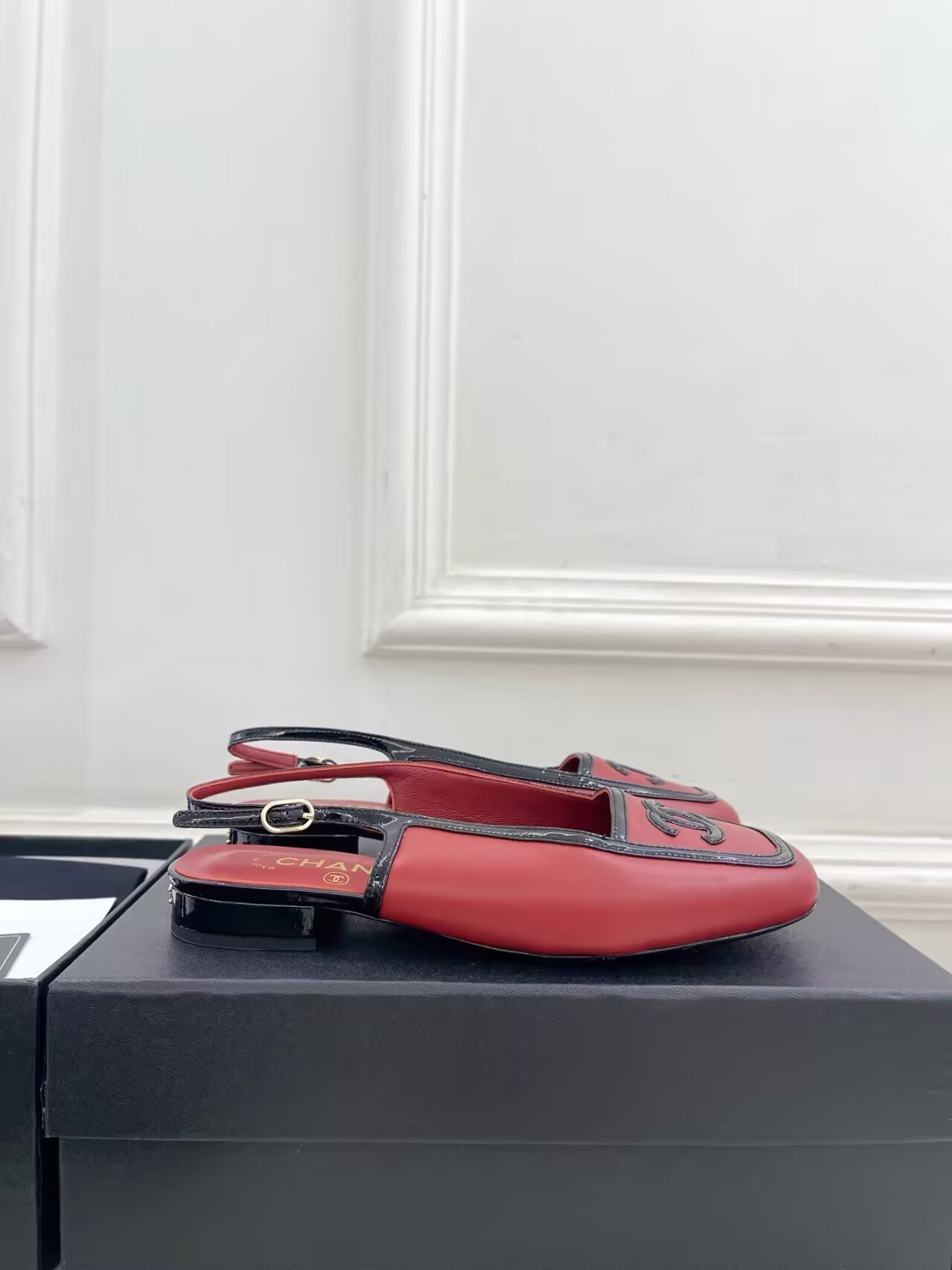 ua Ch*el slingbacks