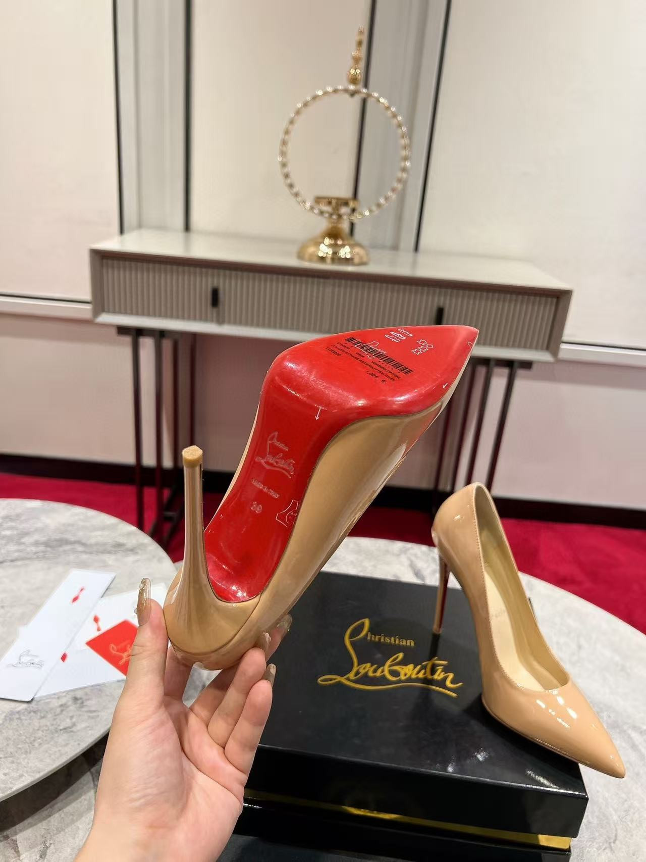 ua ch**an louboutin cl red-botT0m shoes