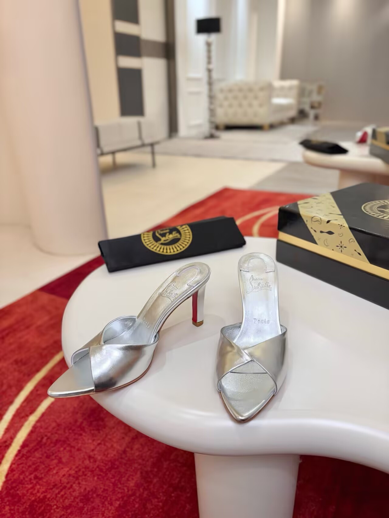 ua Ch**an louboutin me dolly mules 8.5cm heel