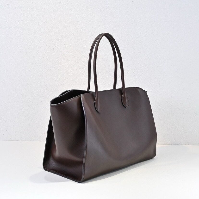 T*e R0w marlo bag in leather 43x19x30cm