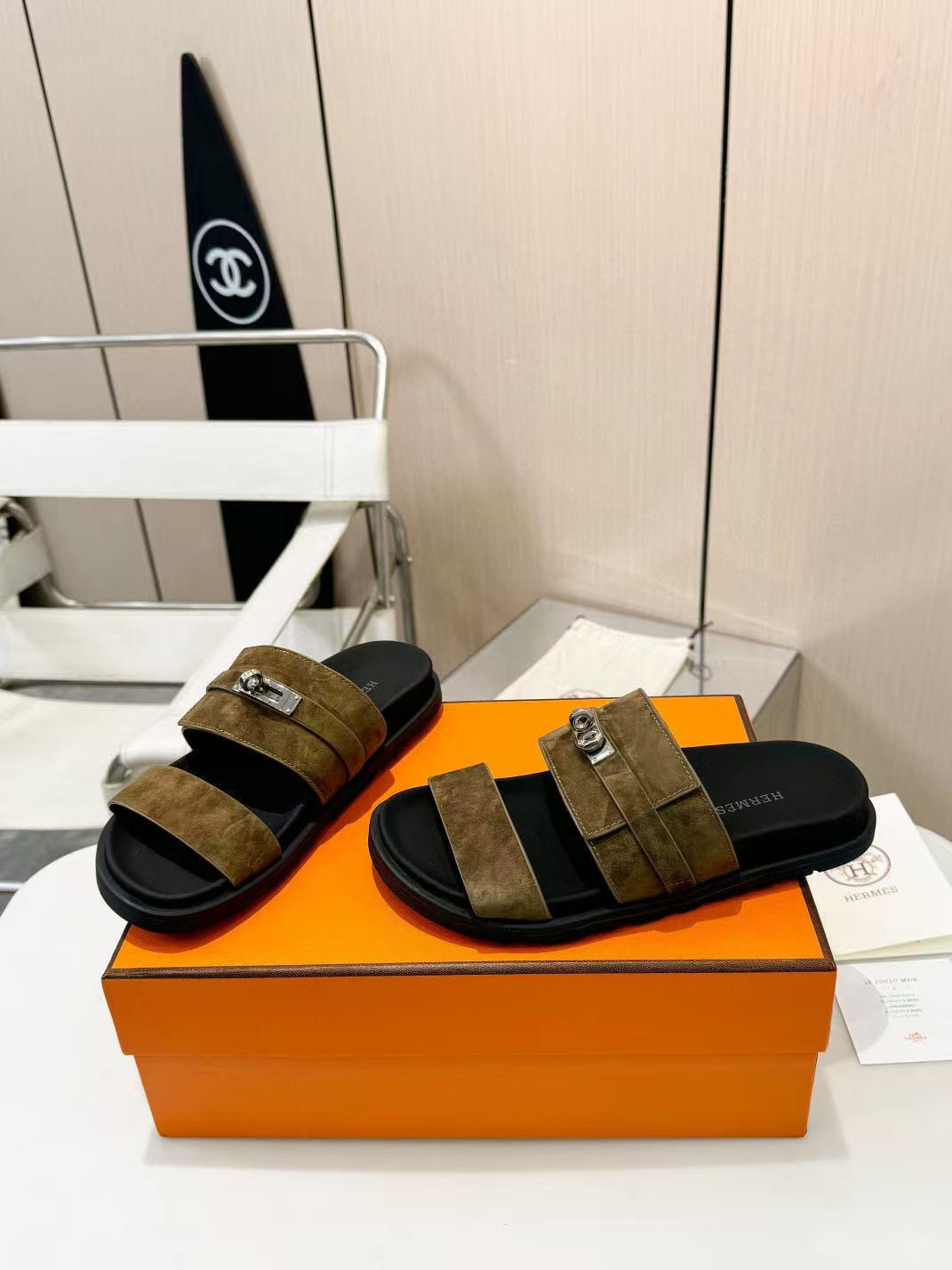 ua H**mes jackson sandal