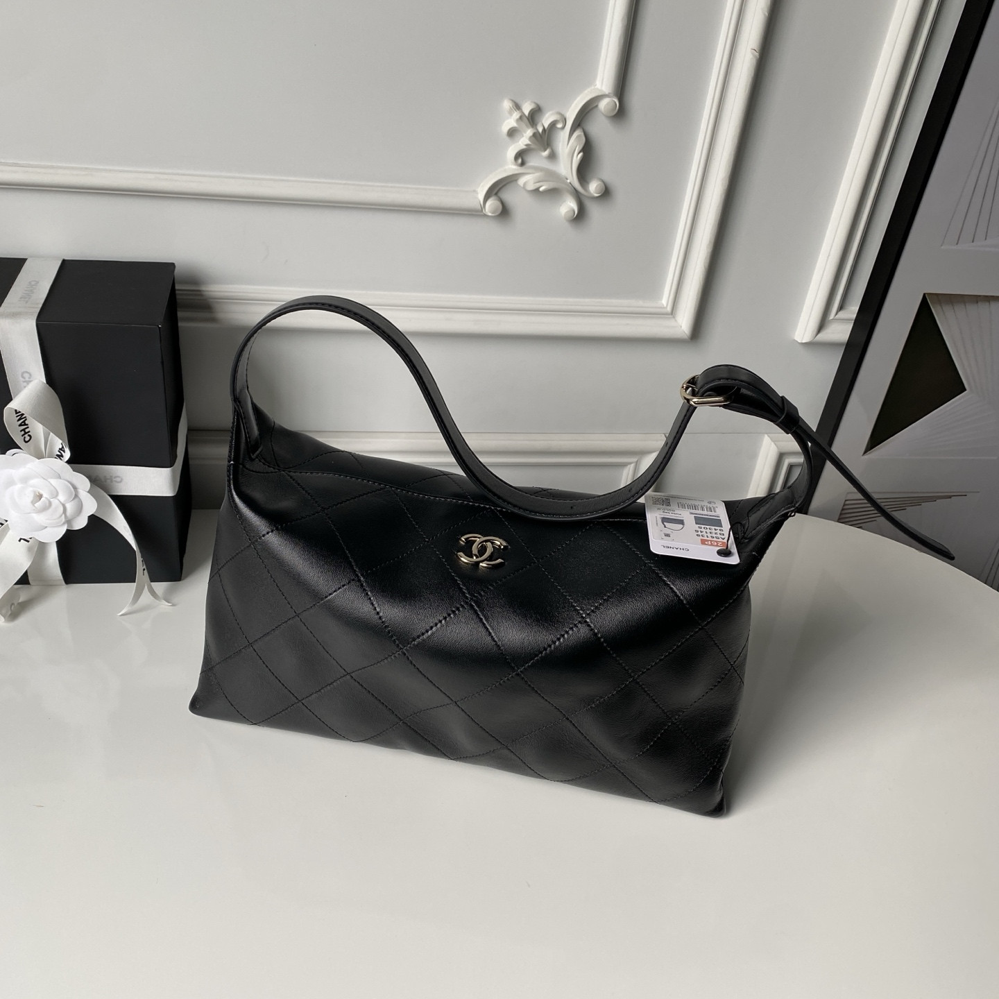 Ch*el hobo bag as6139 32x24x12cm