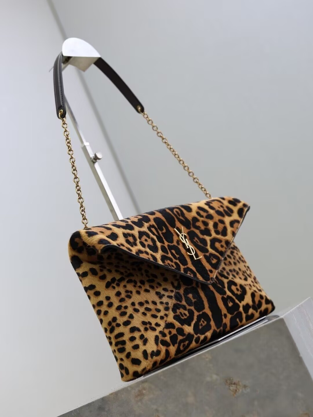 Y*L cassandre large pouch on chain in pony hair leather 29.5x18x5cm
