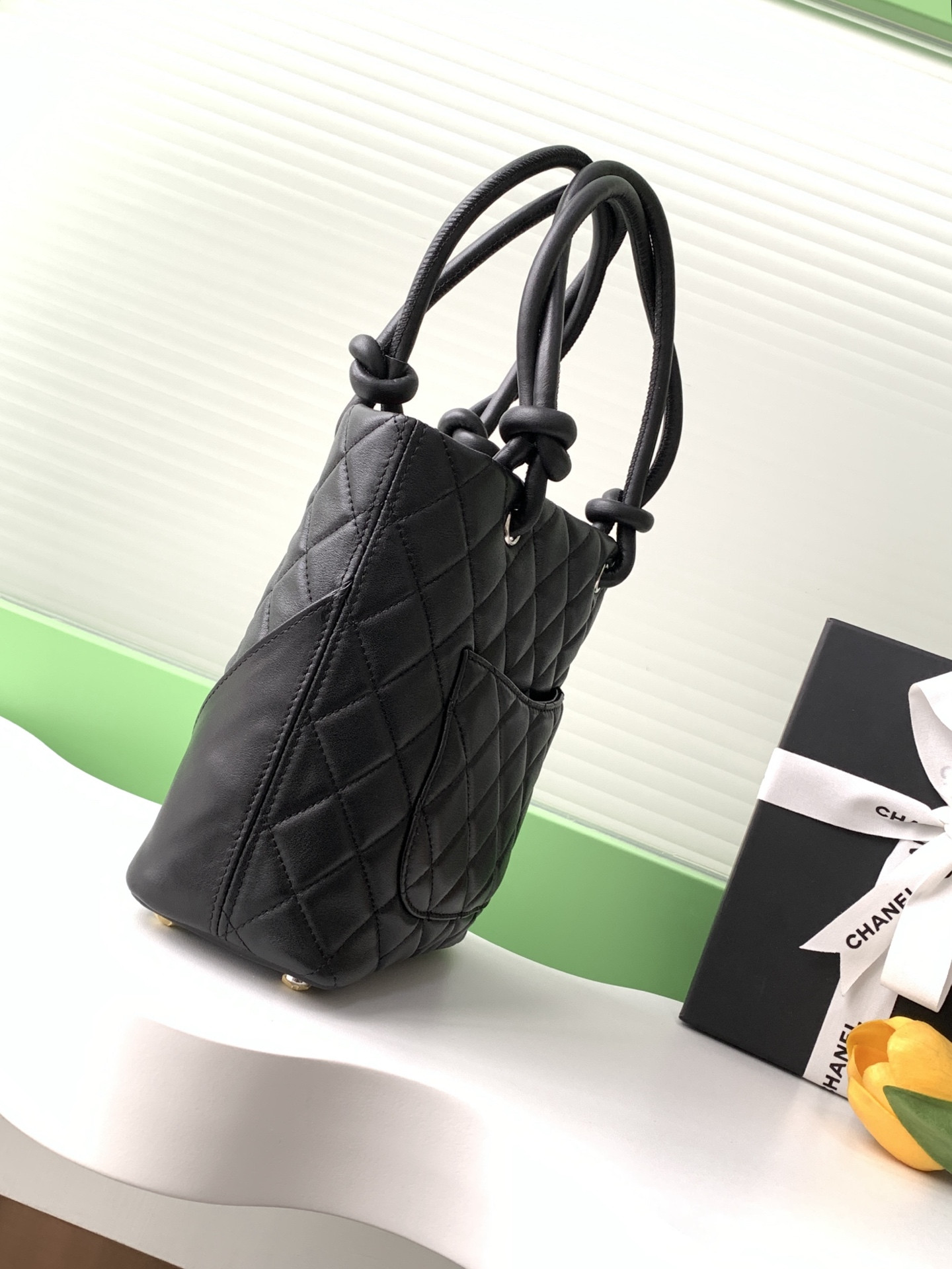 Ch*el cambon bag 20x16x7cm