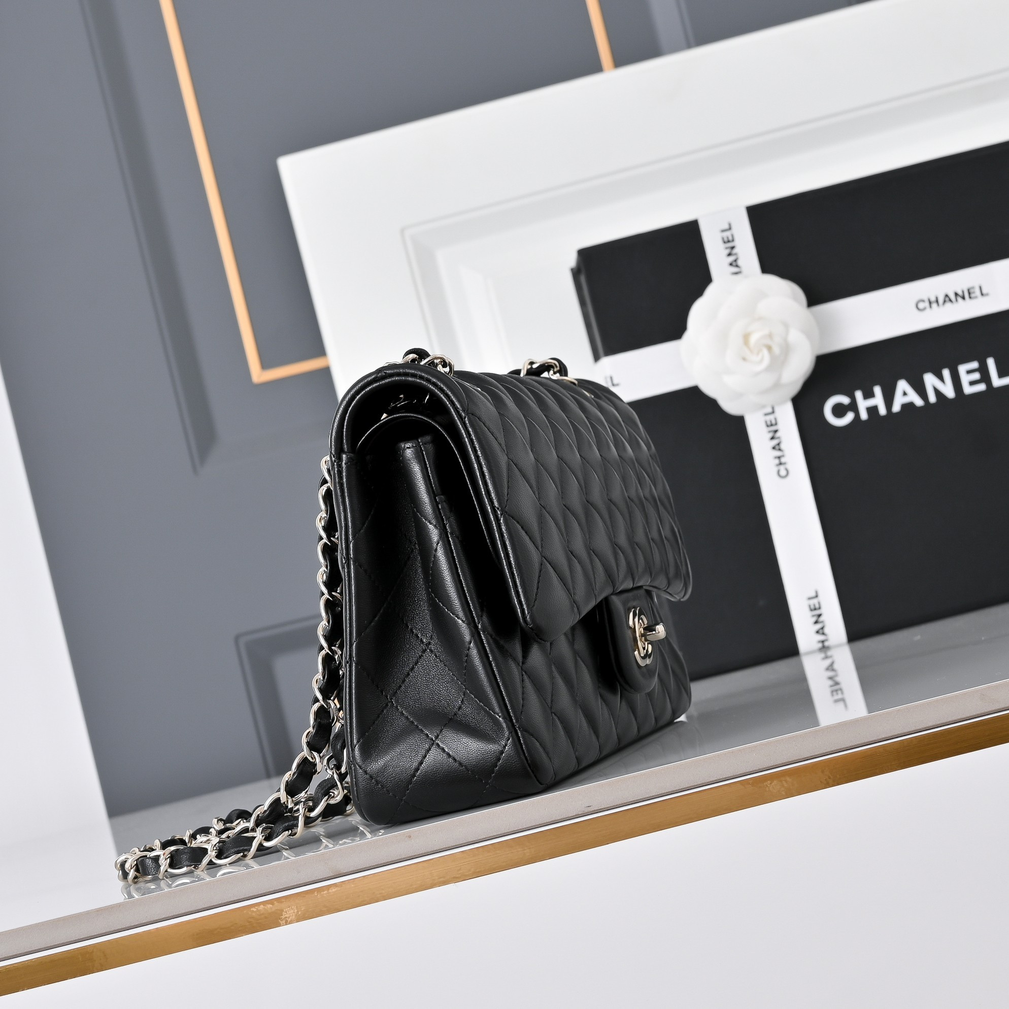 Ch*el classic handbag black lambskin with light gold hardware 15.5×25.5×6cm