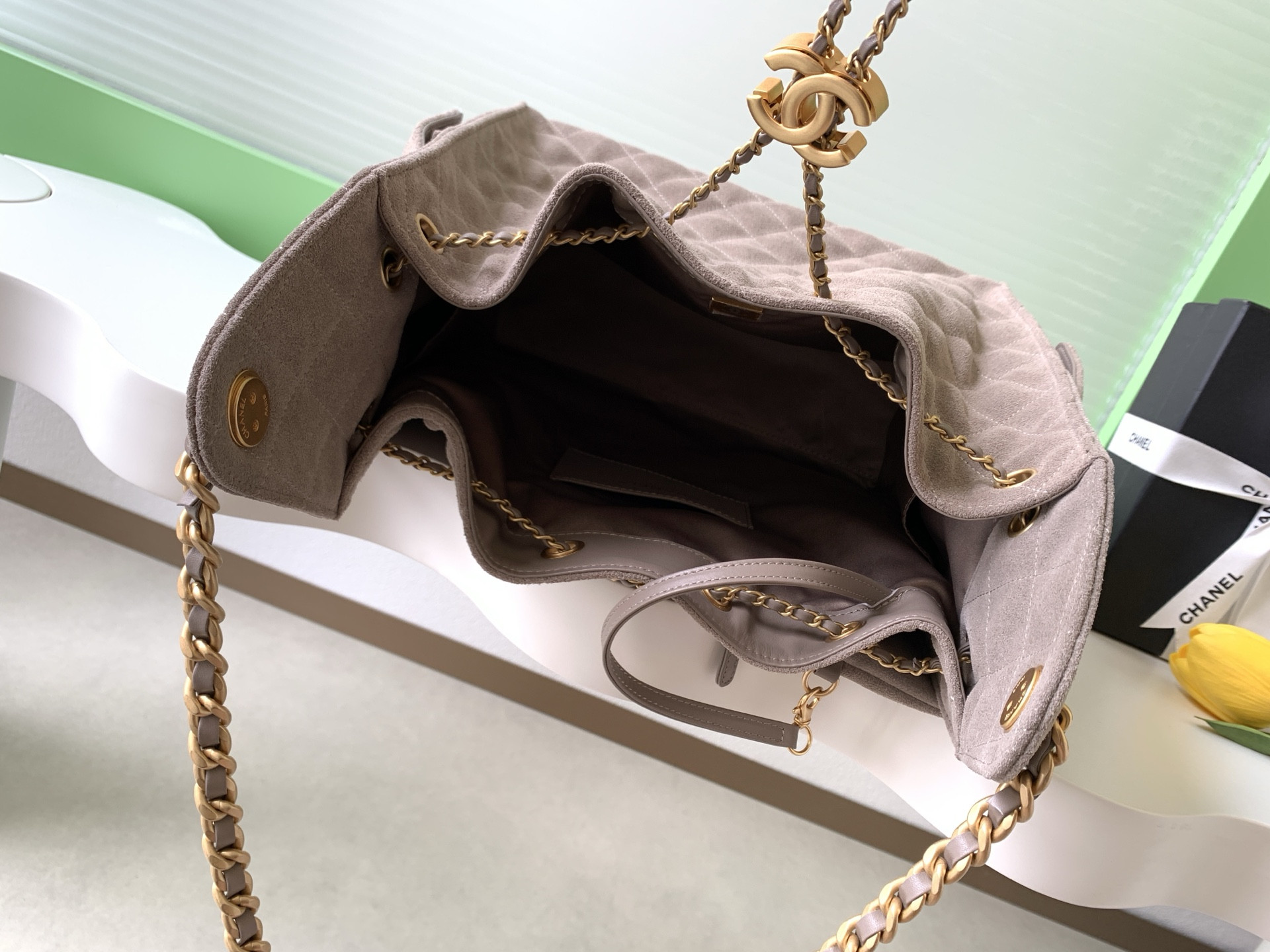 Ch*el 25c bucket bag 40x30x15cm