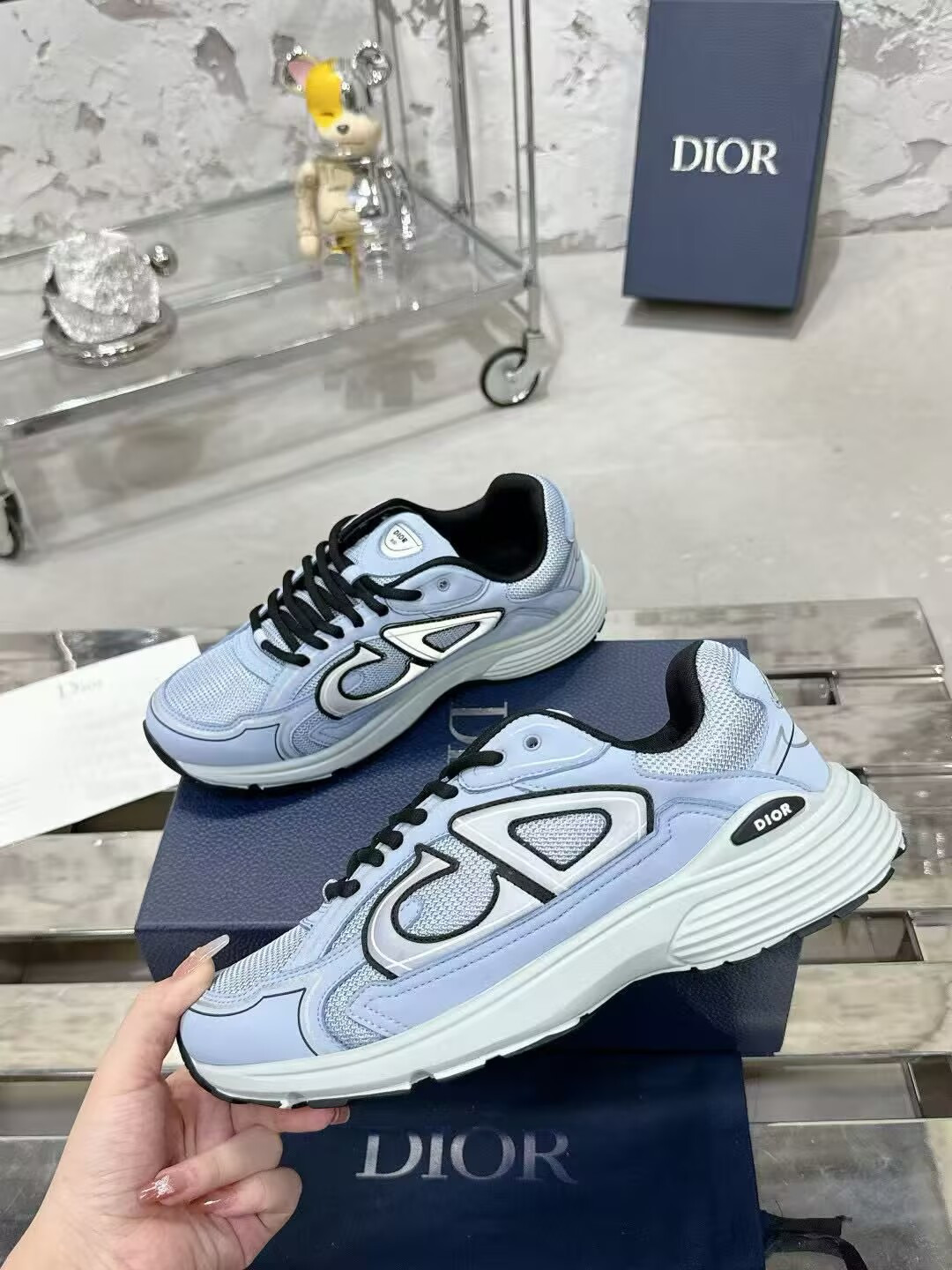 ua D*or b30