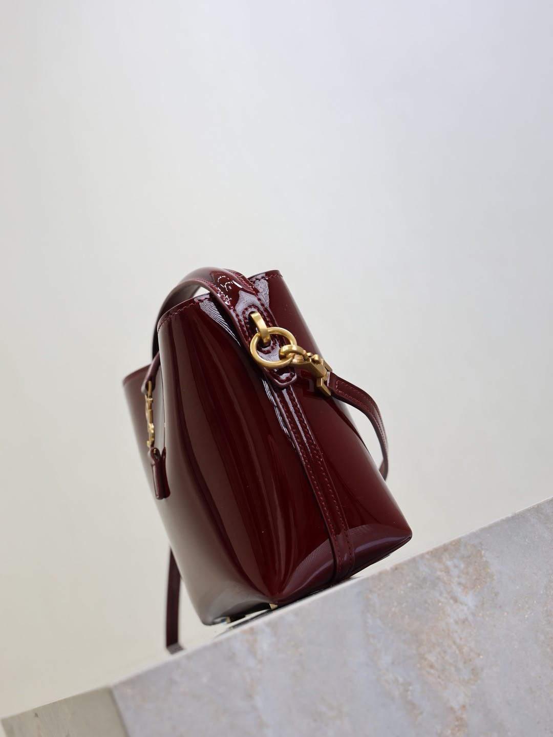 Y*L le 37 mini in patent leather 15x13x6cm