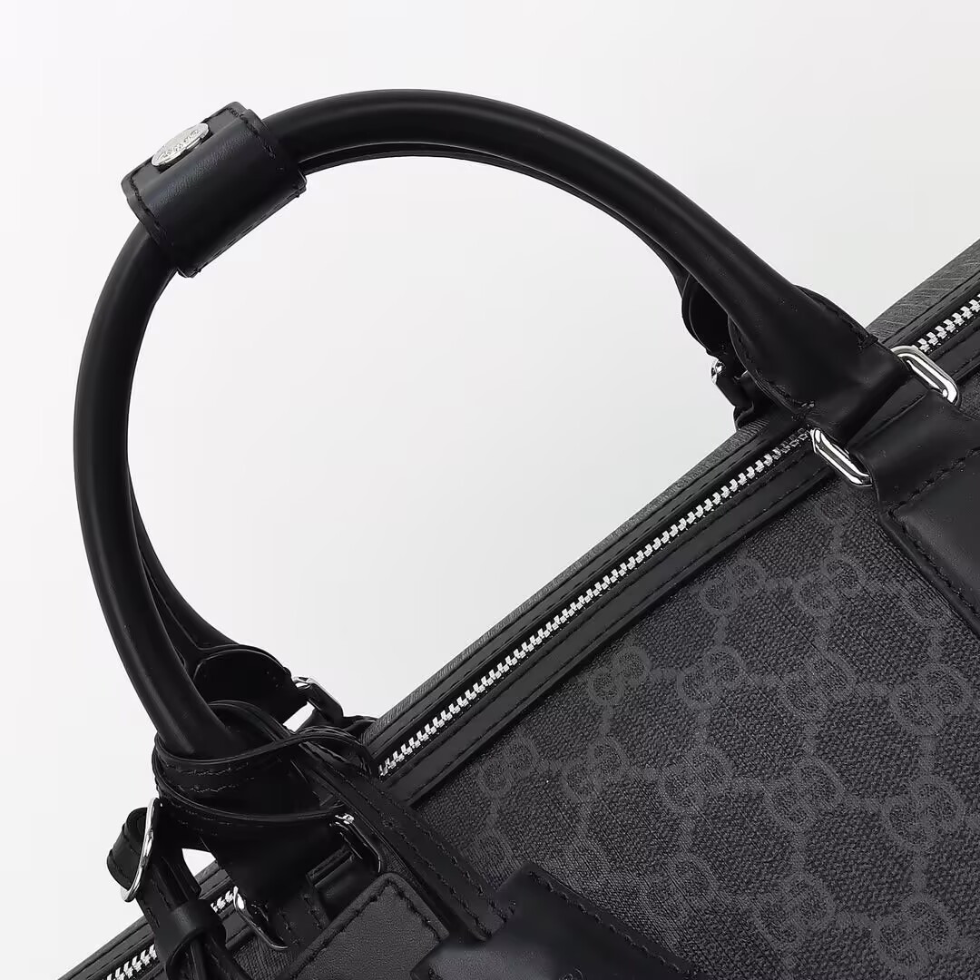 G*u*i gg black large duffle bag 52x33x28cm