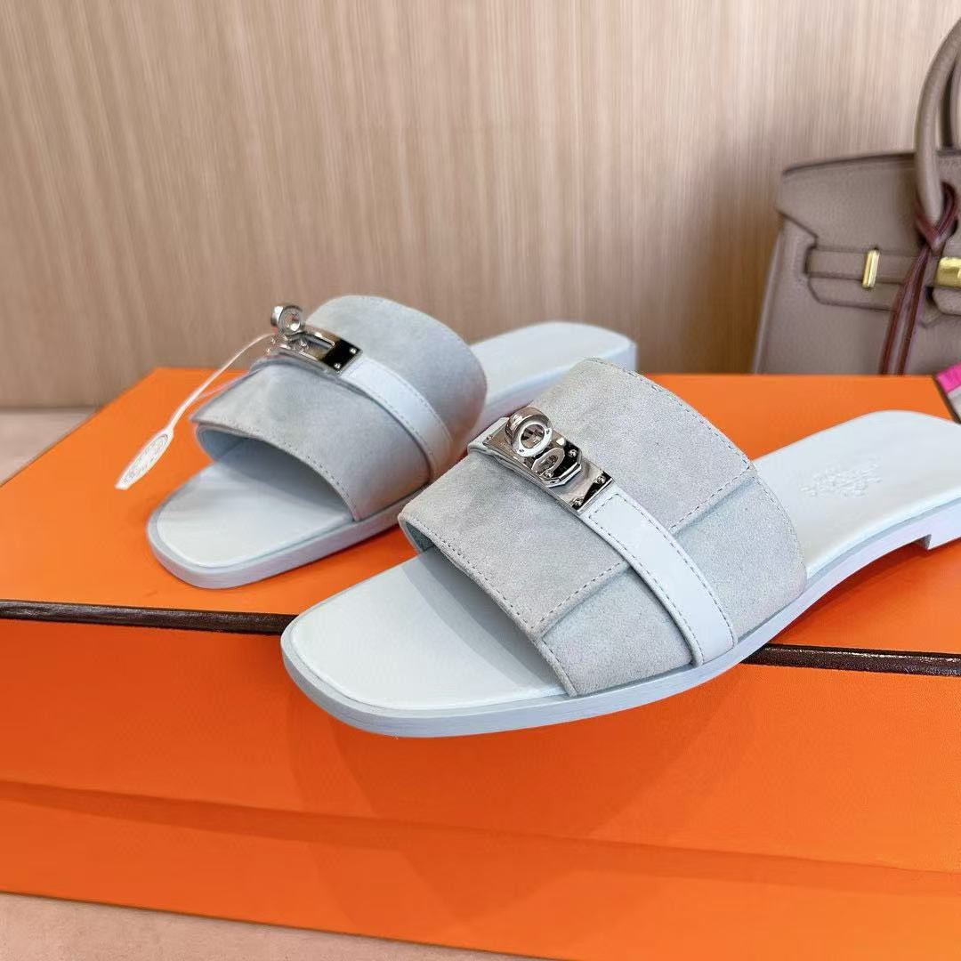 ua H**mes giulia sandal