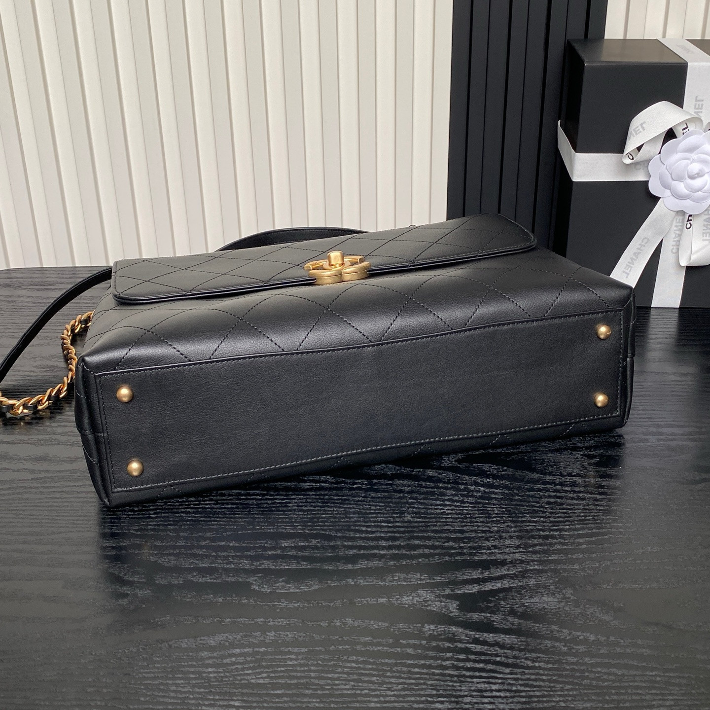 Ch*el maxi flap bag with top handle as5543 26x37x10cm