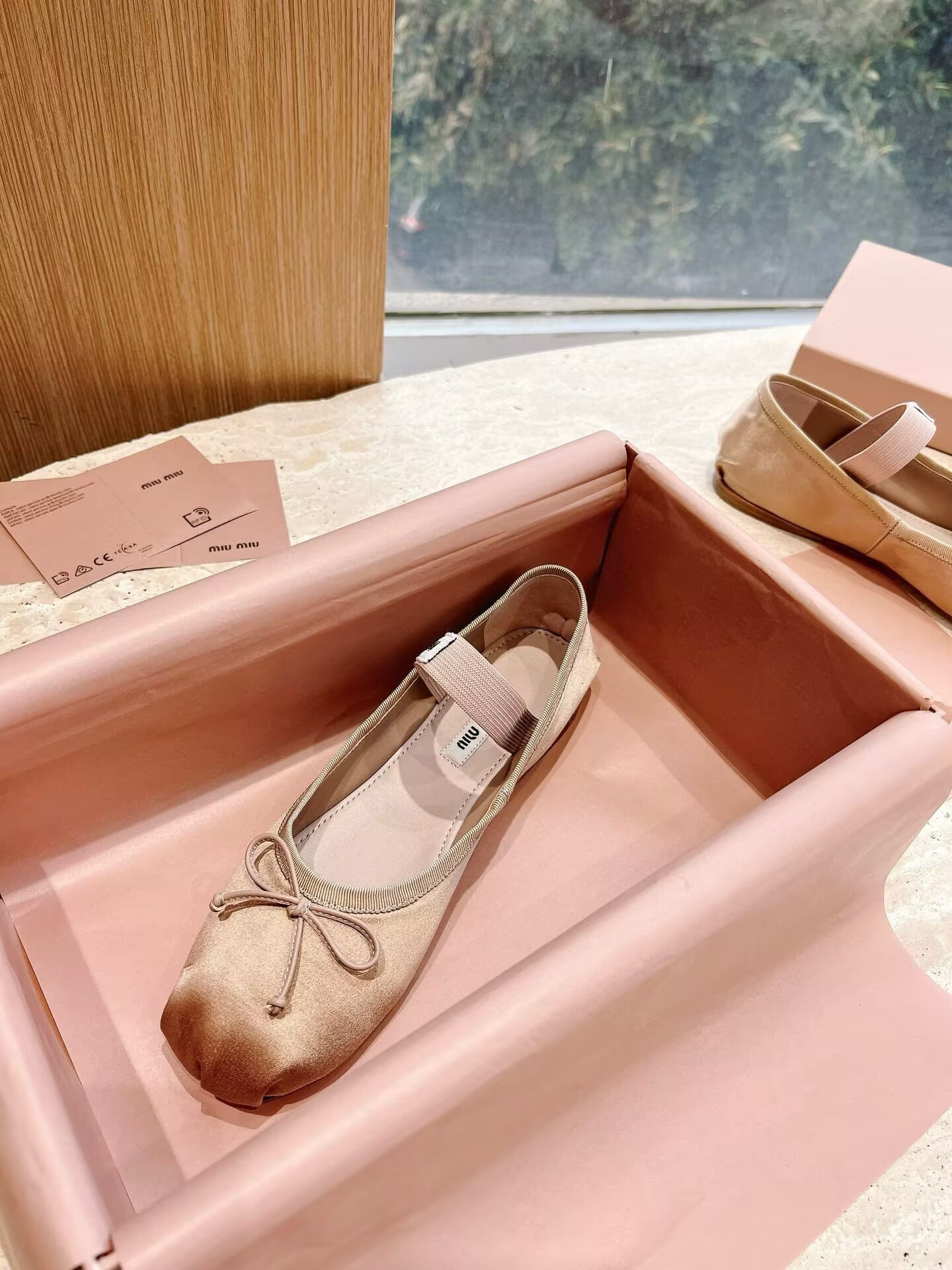 ua M1v M1v satin ballerinas
