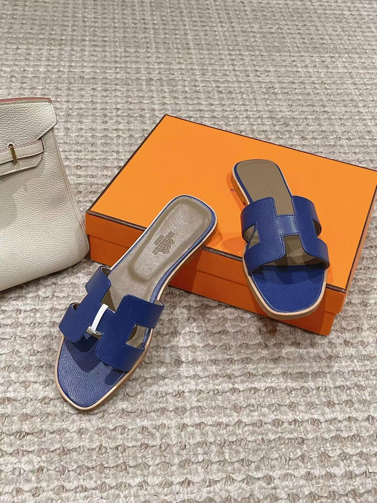 ua H**mes oran sandal