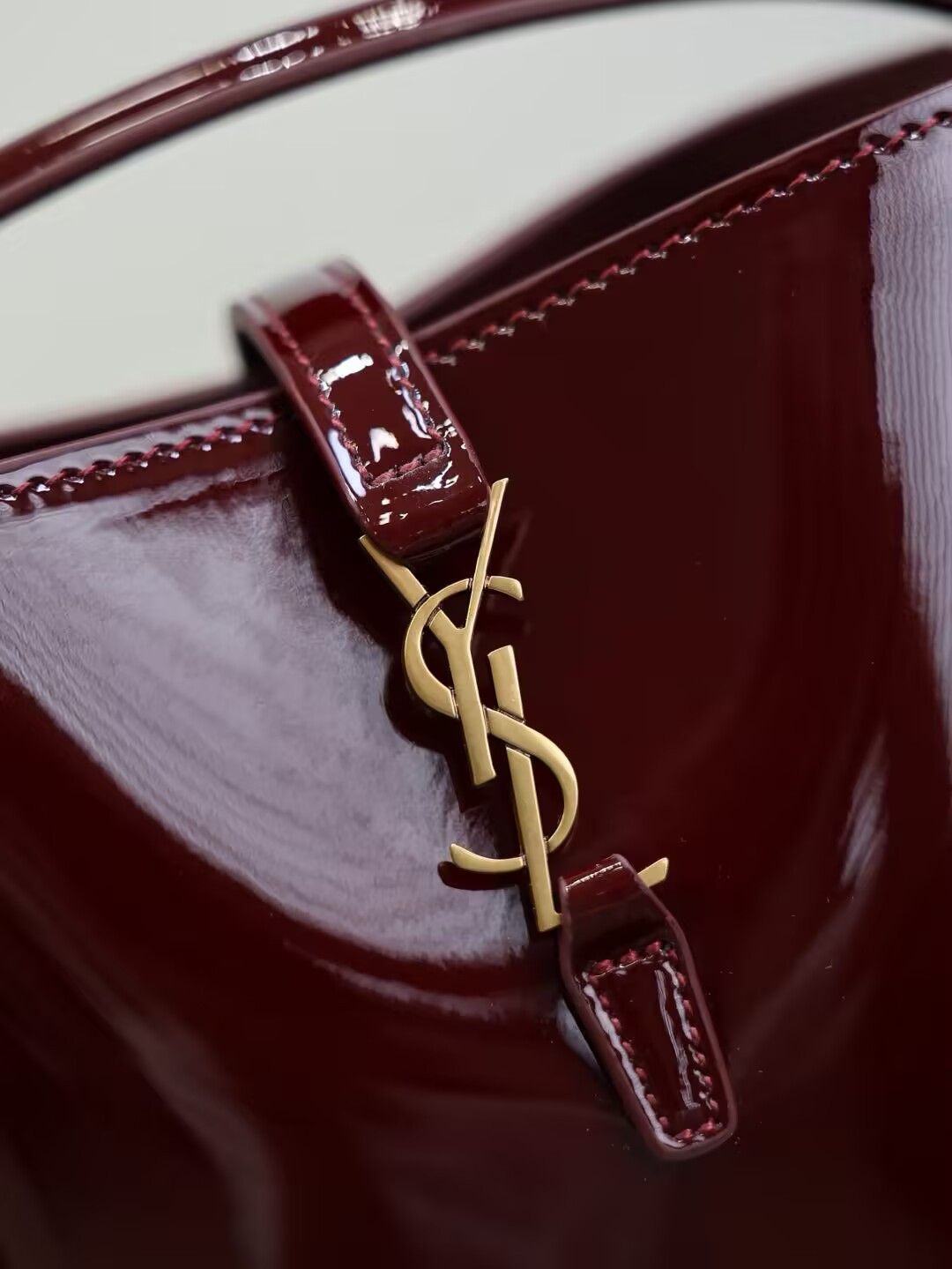 Y*L le 37 mini in patent leather 15x13x6cm