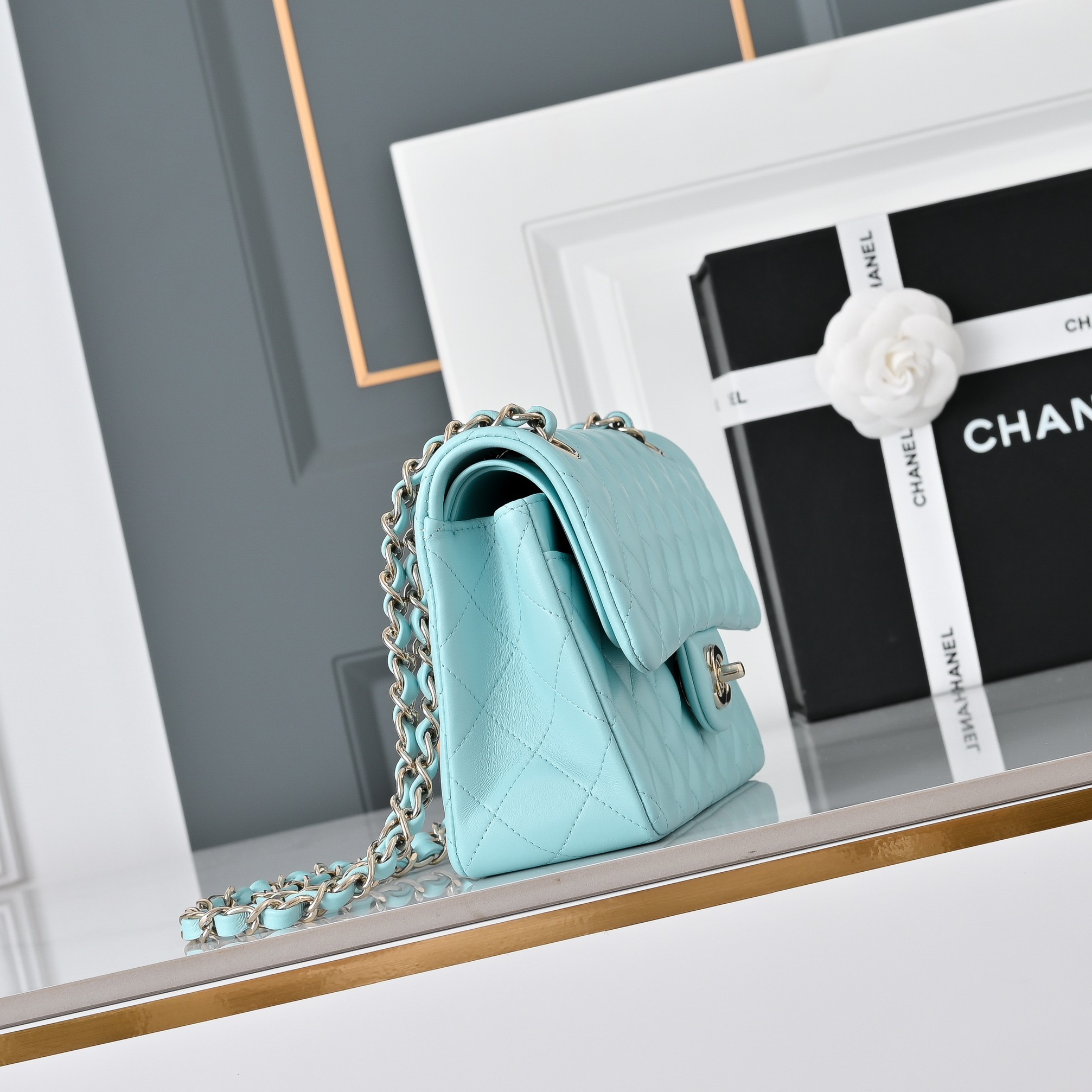 Ch*el classic flap handbag sky blue lambskin with light gold hardware a01113 23x14.5x6cm