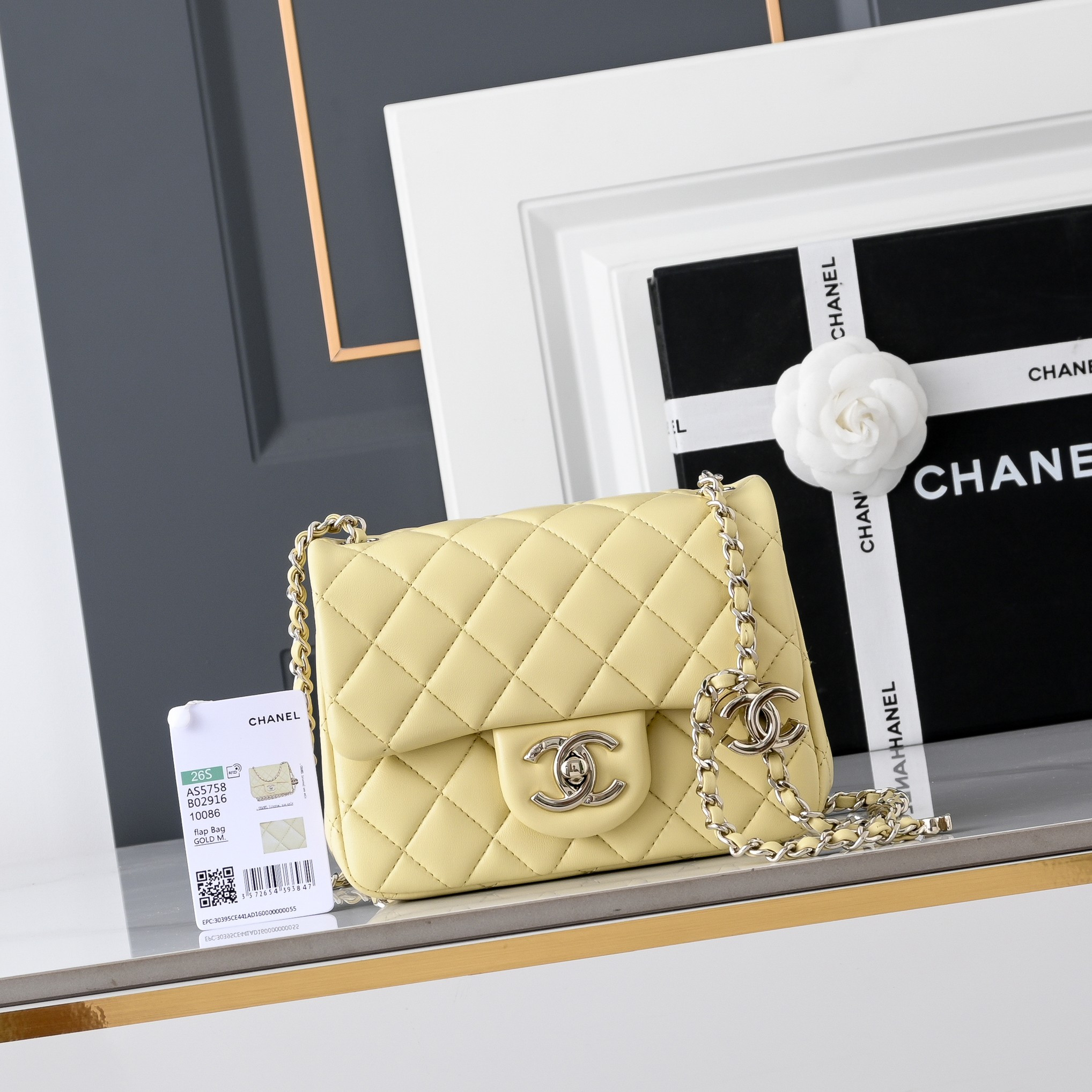 Ch*el classic flap handbag cf light gold hardware as5758 18x13x7cm