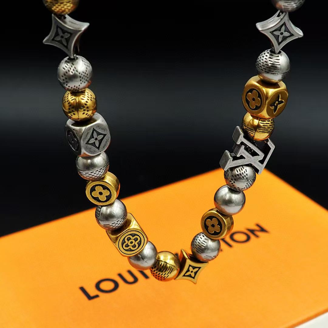 l0*is V*t0n damier party necklace