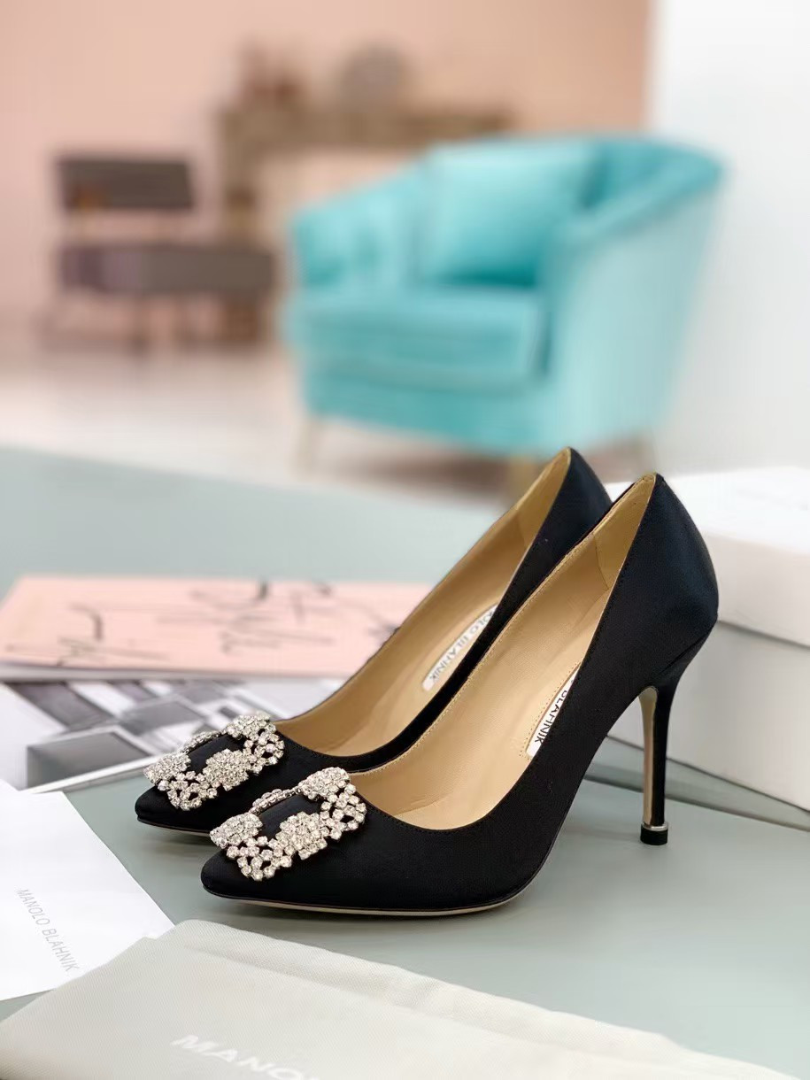 ua ma*n010 B1ah*ik hangisi black satin jewel buckle pumps