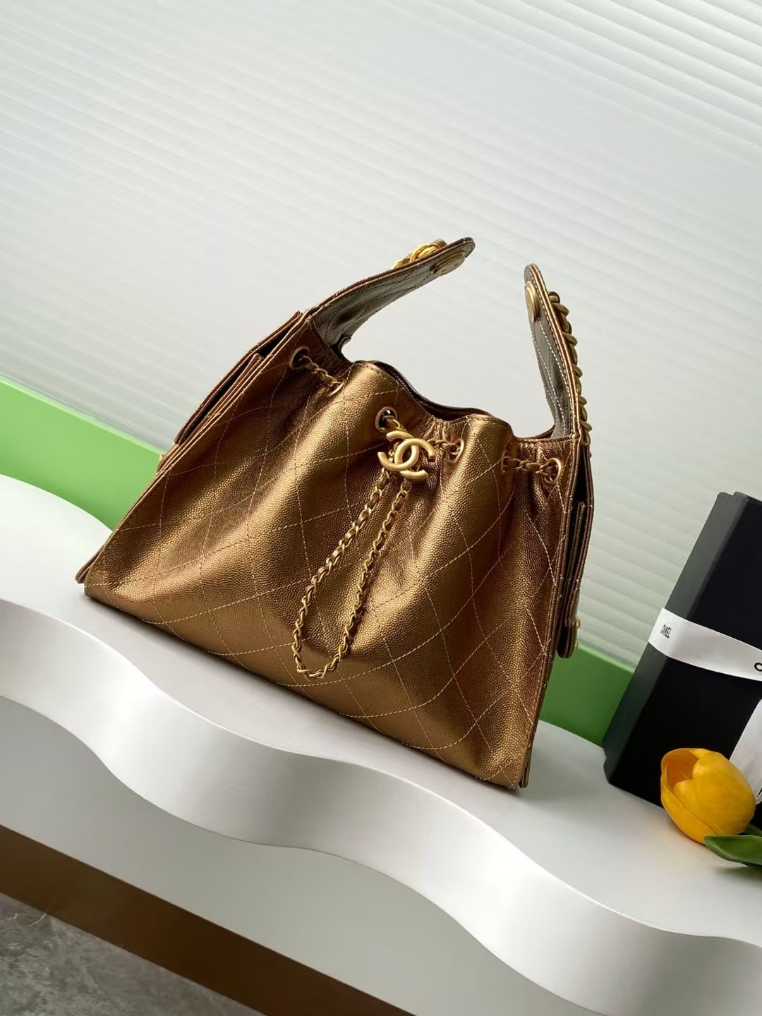 Ch*el 25c bucket bag 26x30x14cm