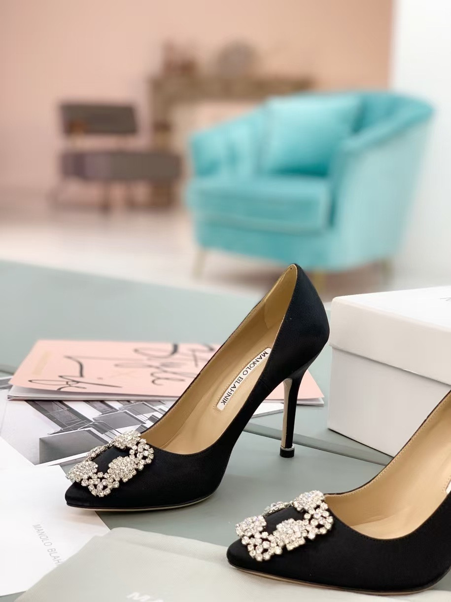 ua ma*n010 B1ah*ik hangisi black satin jewel buckle pumps