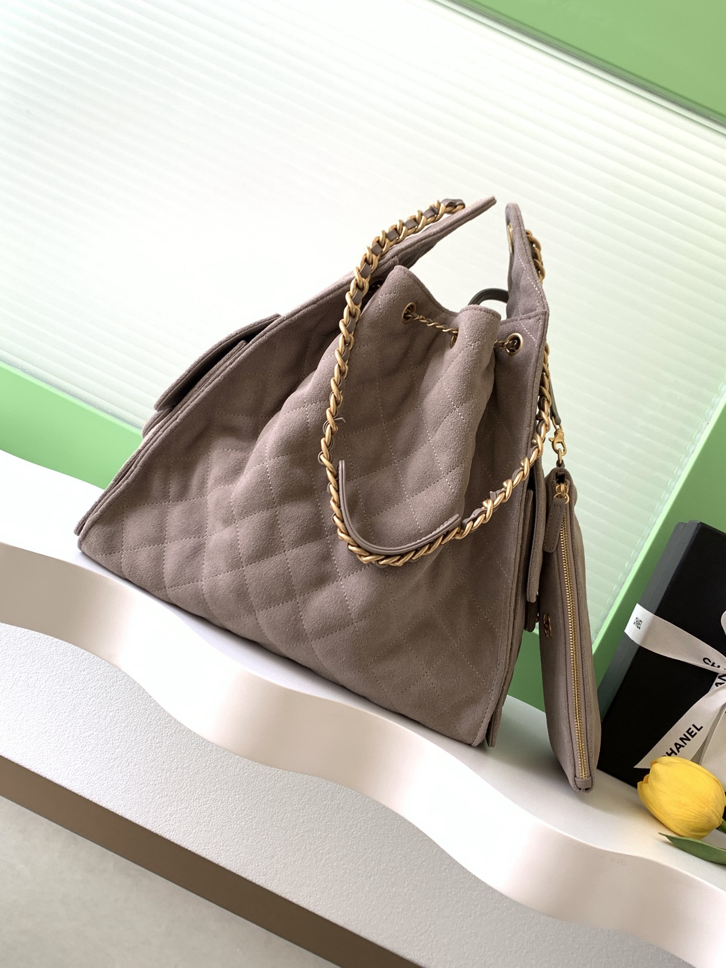 Ch*el 25c bucket bag 40x30x15cm