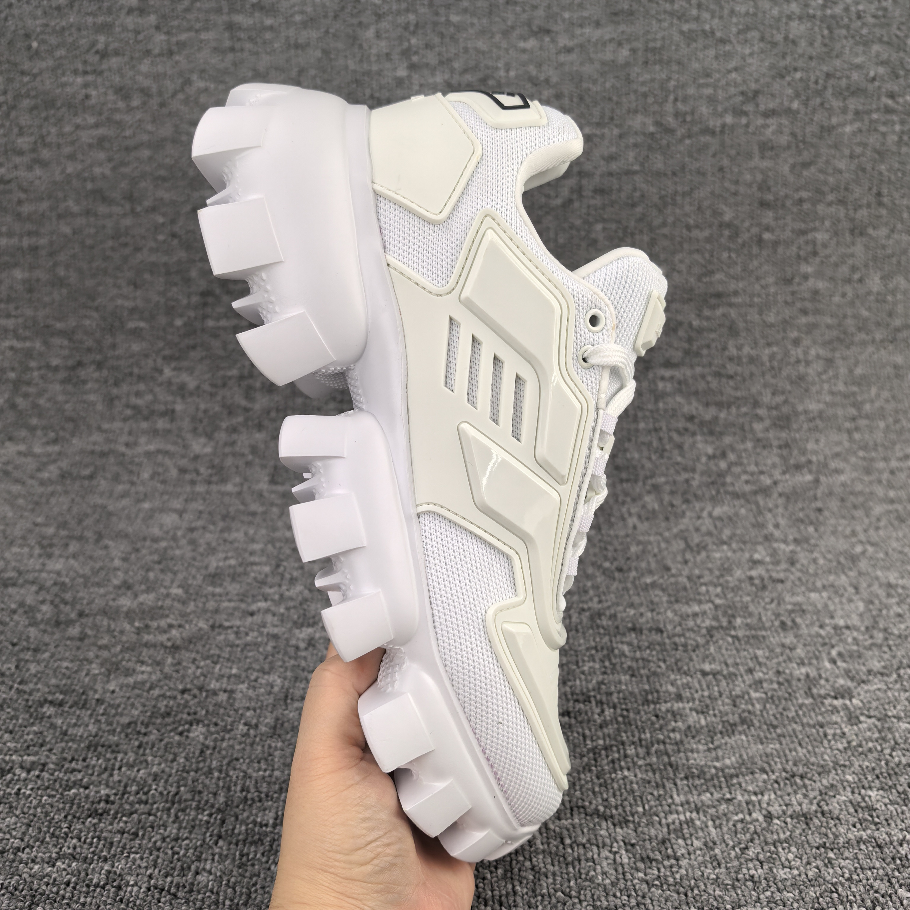ua Pra*a sneaker