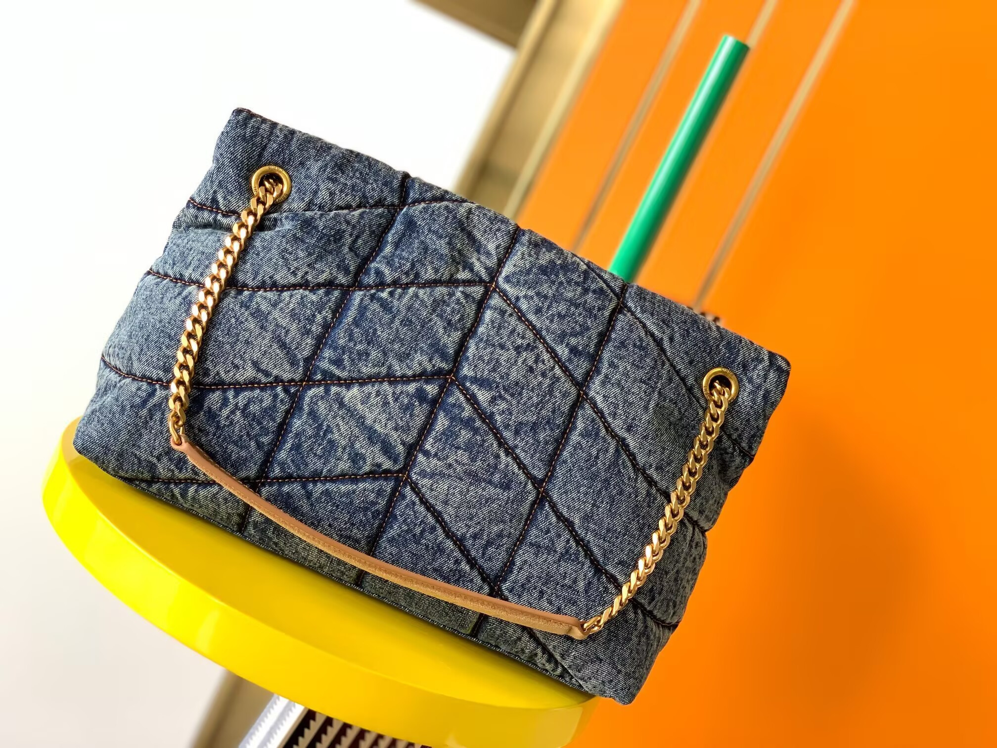y*l puffer in suede and De*1m 35x23x13.5cm