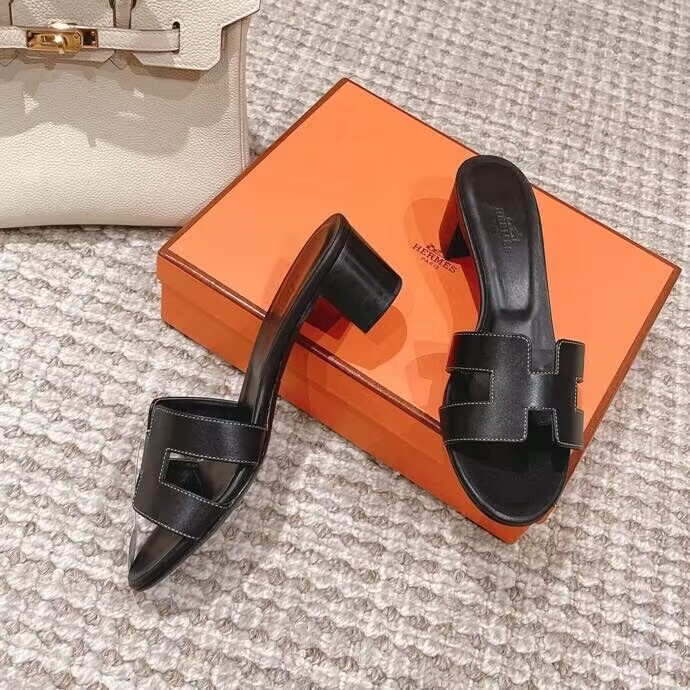ua H**mes oasis sandal