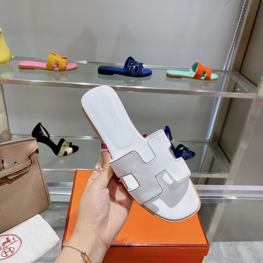 ua H**mes oran sandal