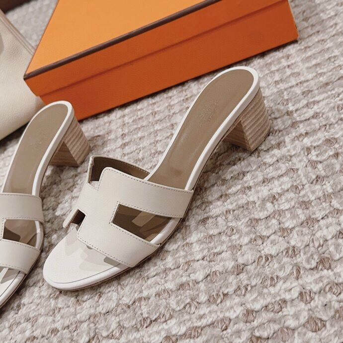 ua H**mes oasis sandal