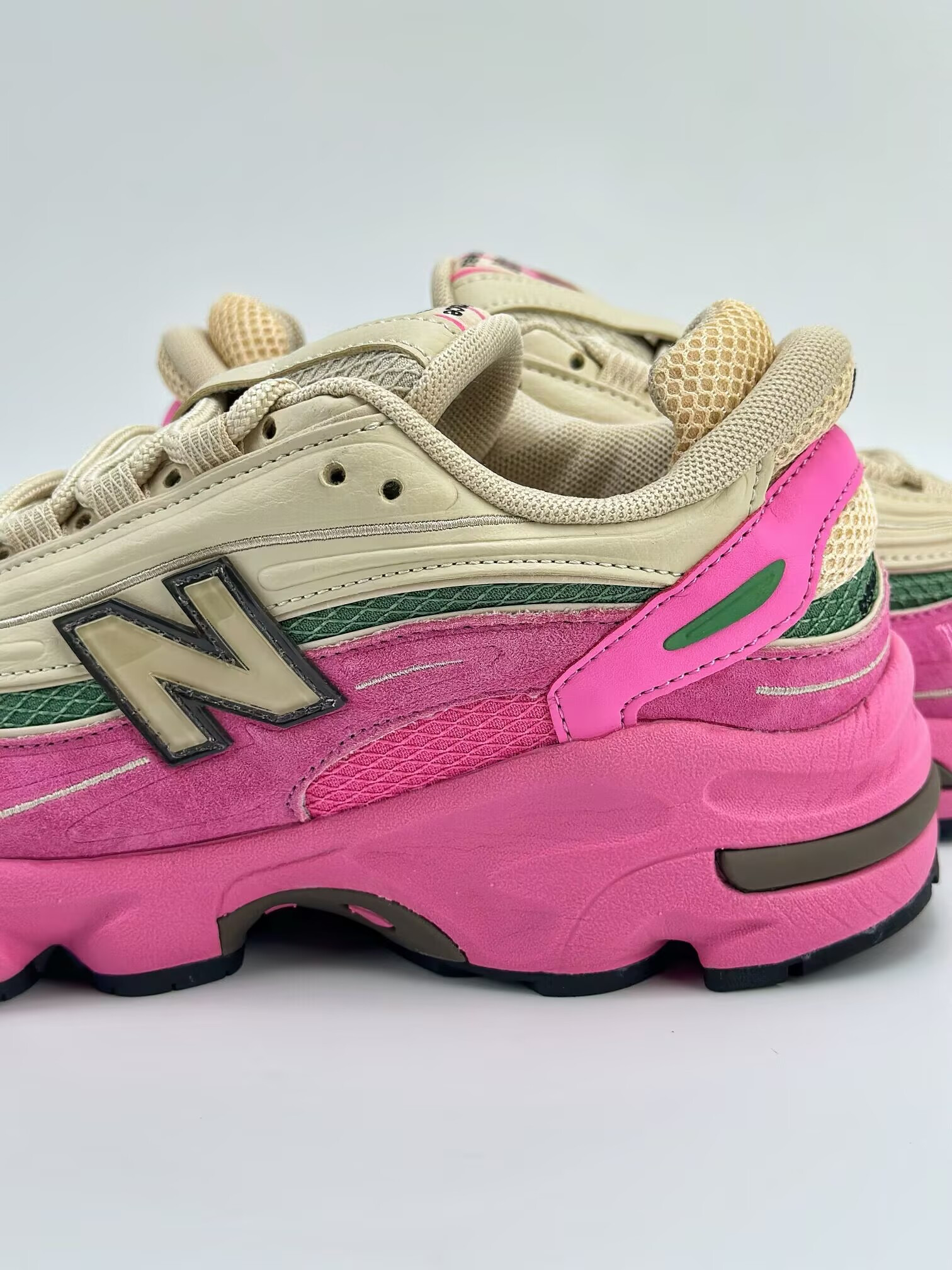ua new Ba1an*e 1000 tan pink green