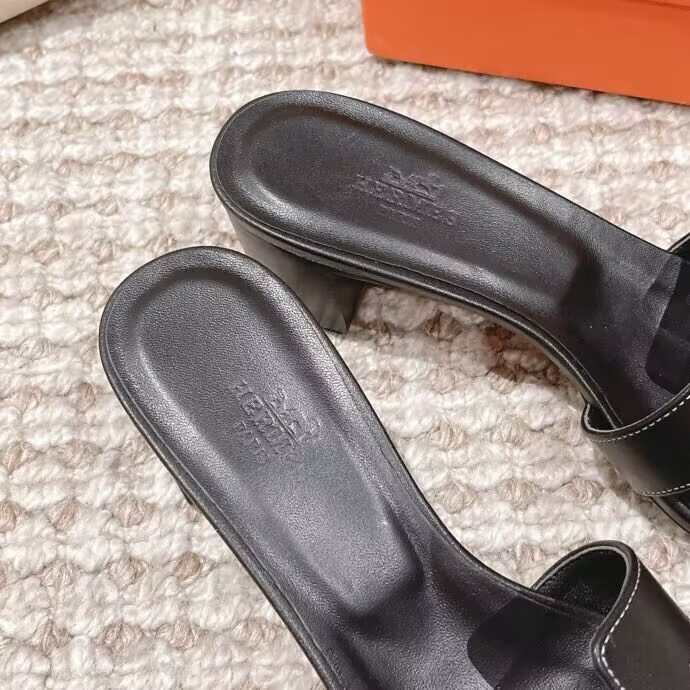 ua H**mes oasis sandal