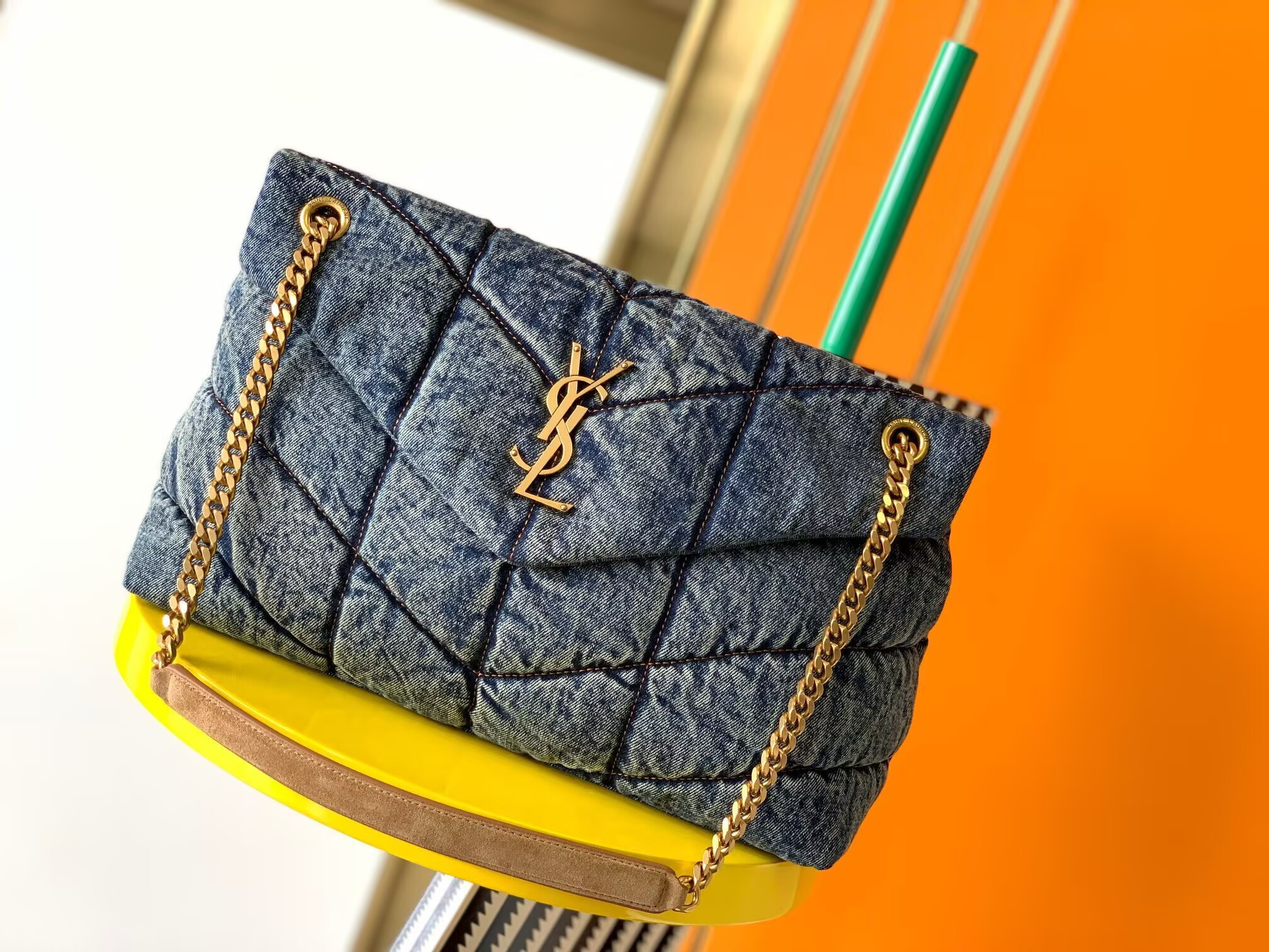 y*l puffer in suede and De*1m 35x23x13.5cm