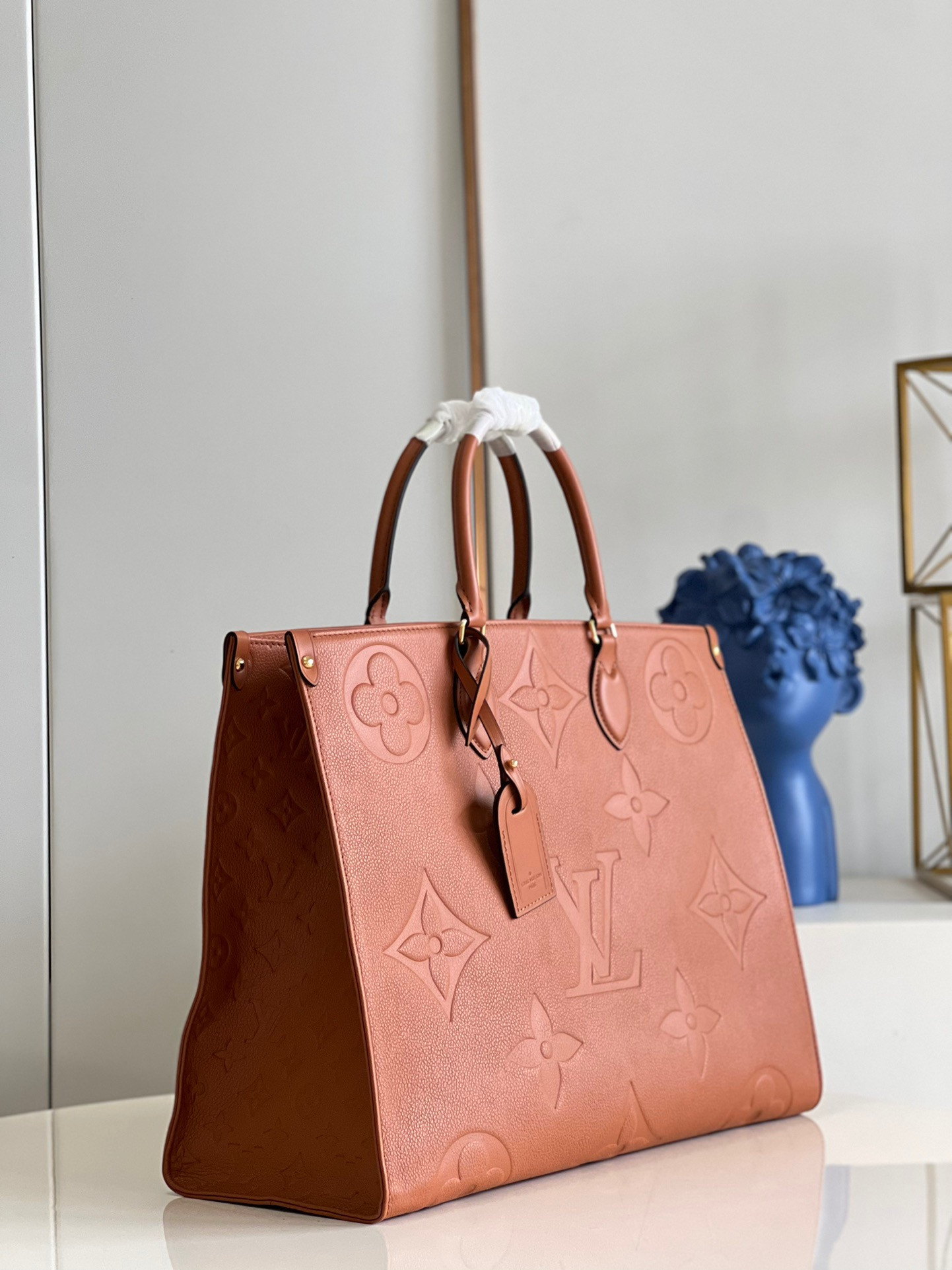 LV OnTheGo GM M449252 16.1 x 13.4 x 7.5inches