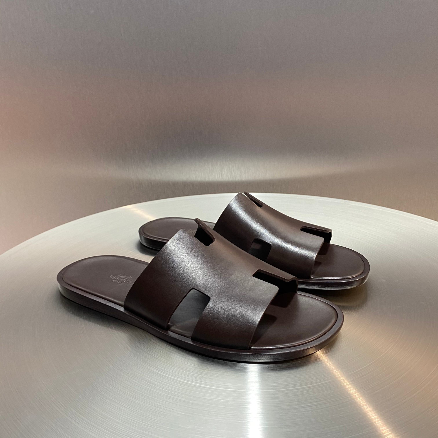 ua H**mes izmir sandal