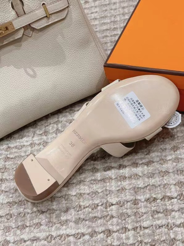 ua H**mes oasis sandal