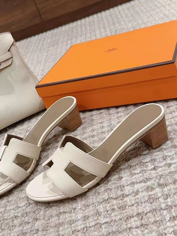 ua H**mes oasis sandal