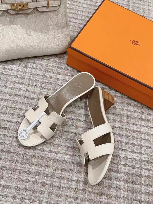 ua H**mes oasis sandal