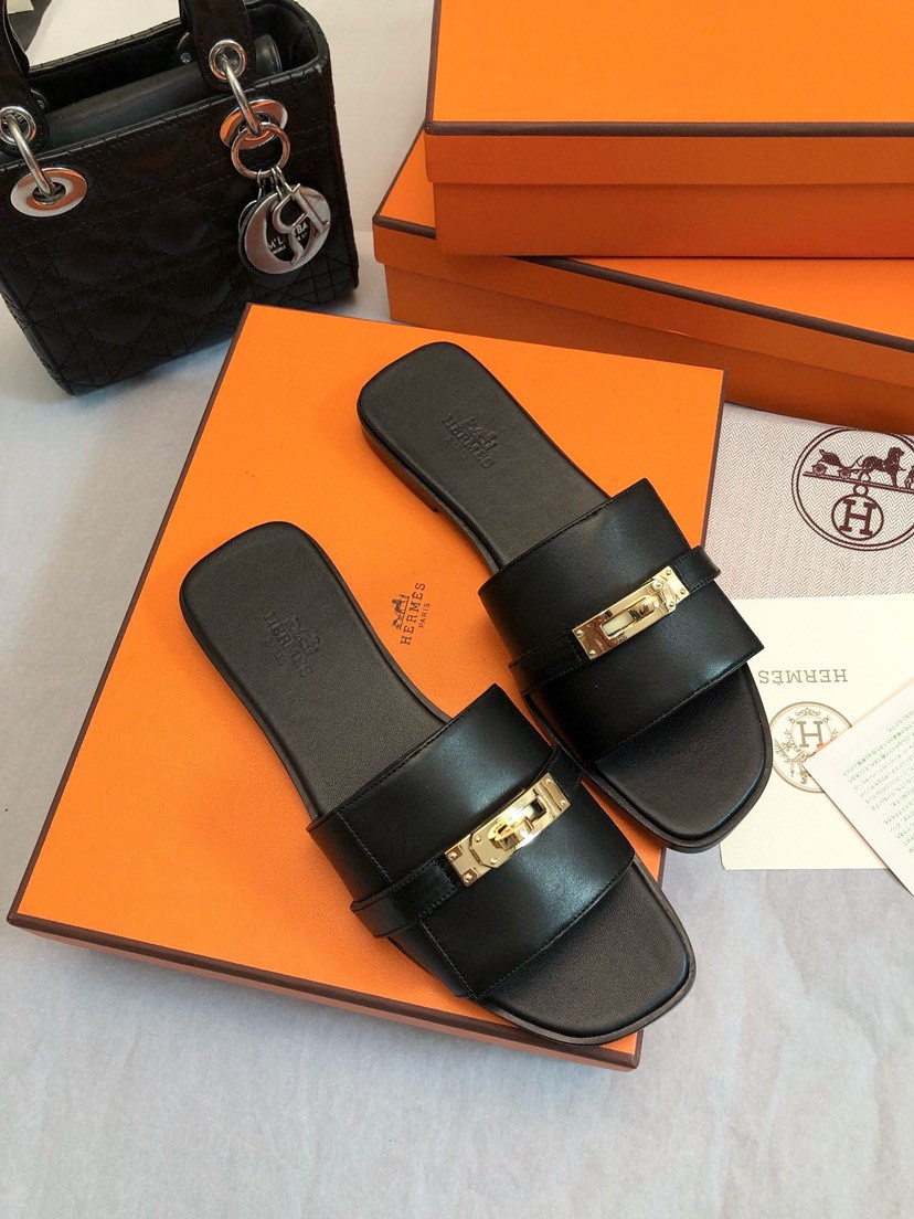 ua H**mes giulia sandal