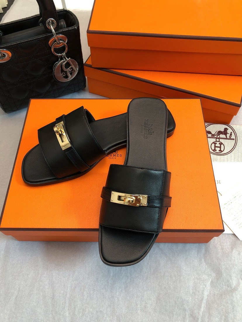 ua H**mes giulia sandal